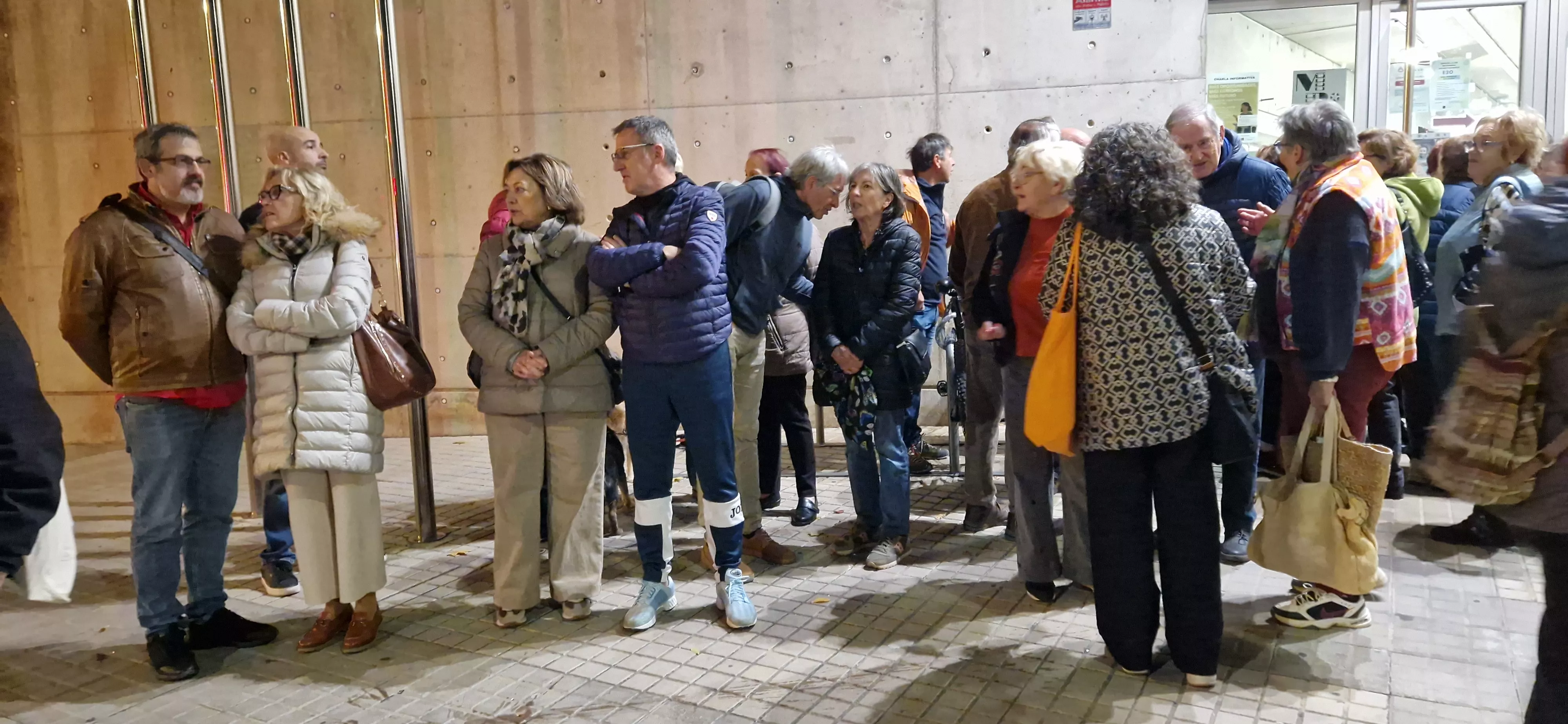 Nueva movilización por la Biblioteca Ramón J. Sender. Foto Myriam Martínez