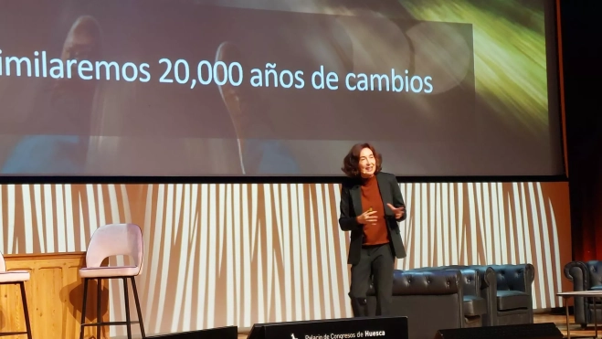 Elsa Punset en su conferencia Elsa Punset en su conferencia