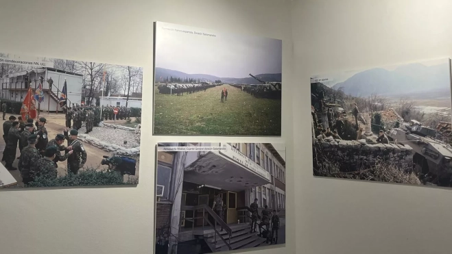 Imágenes recogidas en la exposición de la Subdelegación de Defensa en Fundación Ibercaja.