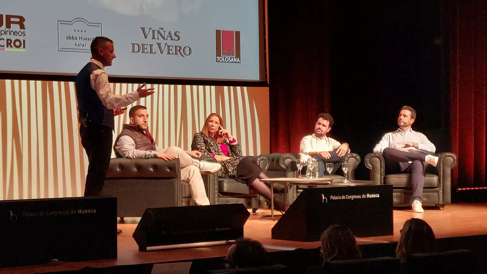 Sergio Bernués con Luis Martín Nuez, Andrea Moreno y los hermanos Monaj