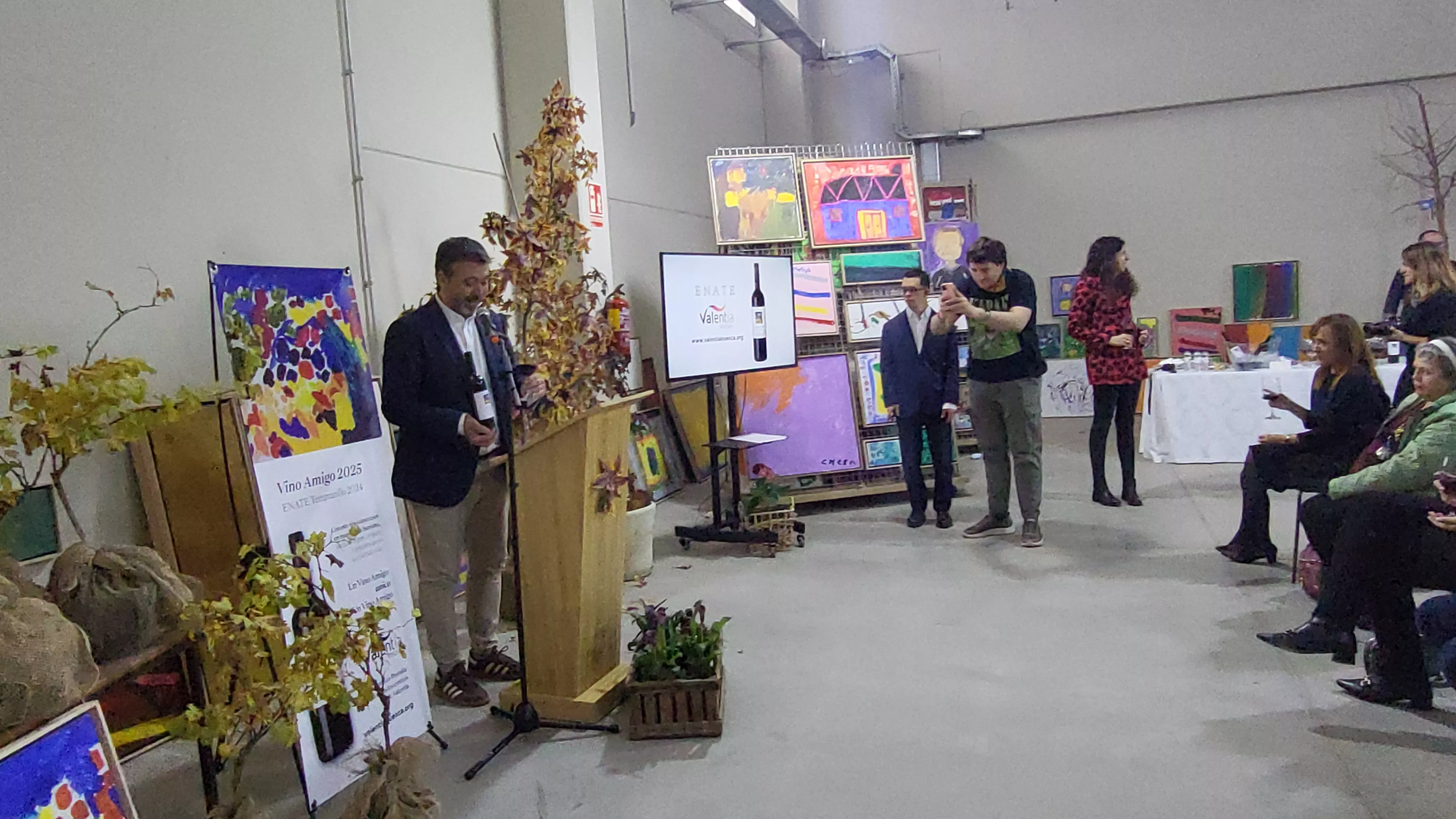 Presentación del Vino Amigo 2025 de Valentia y Enate. Foto Mercedes Manterola