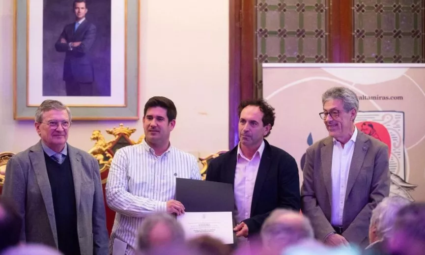 Jorge Gil recoge el título de Semillero Juan de Altamiras de la Escuela de Hostelería de Huesca