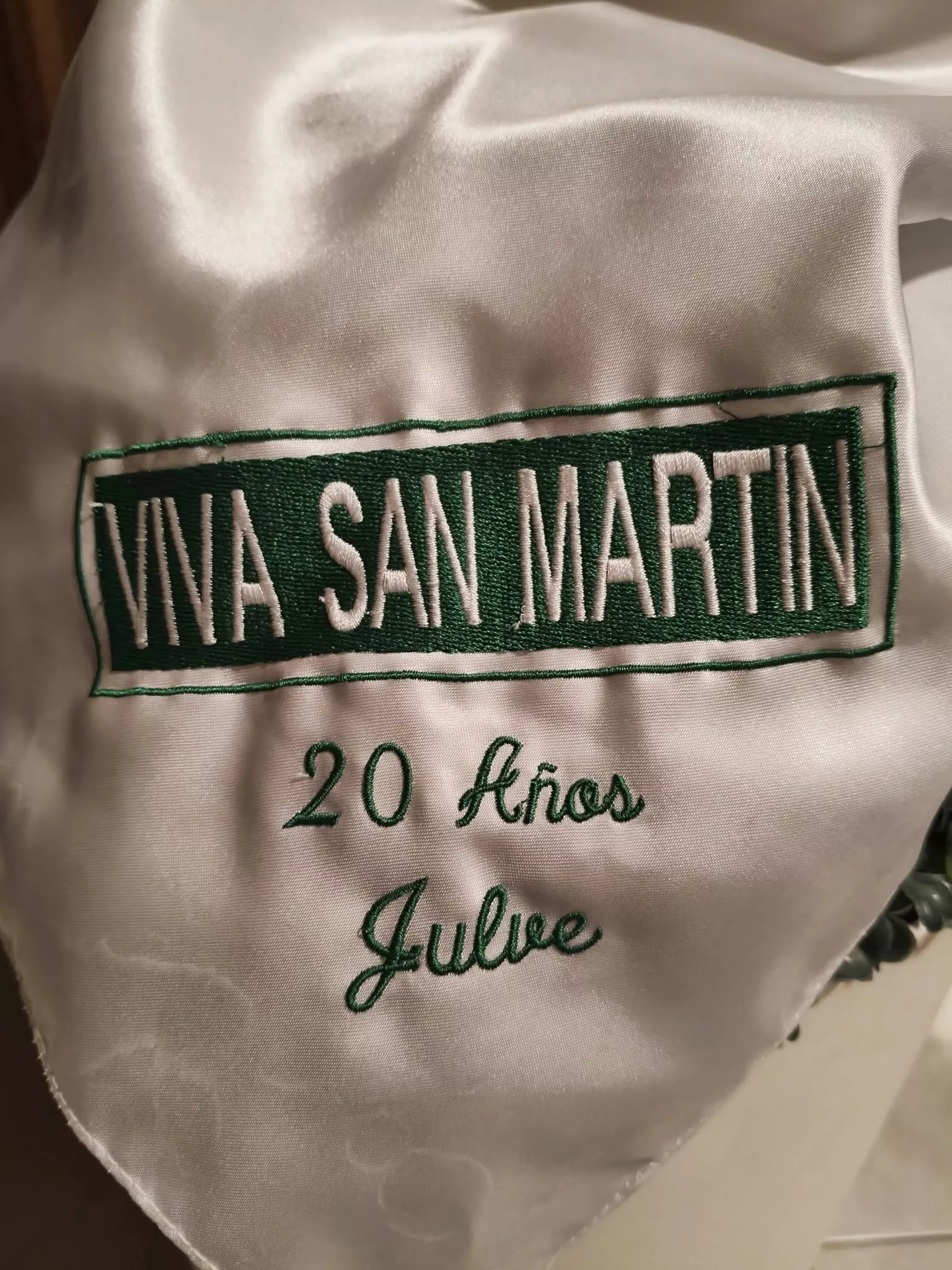 Pañoleta entregada a Julve.