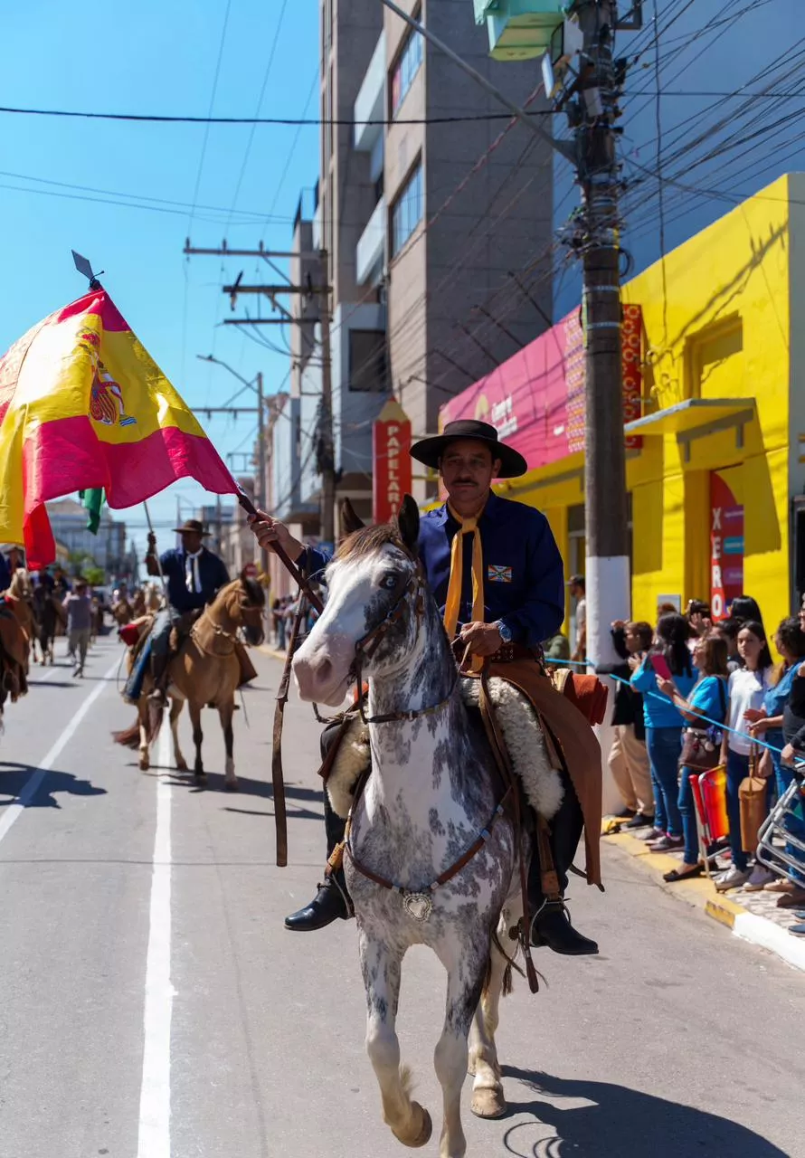  Desfile en homenaje a Félix de Azara.