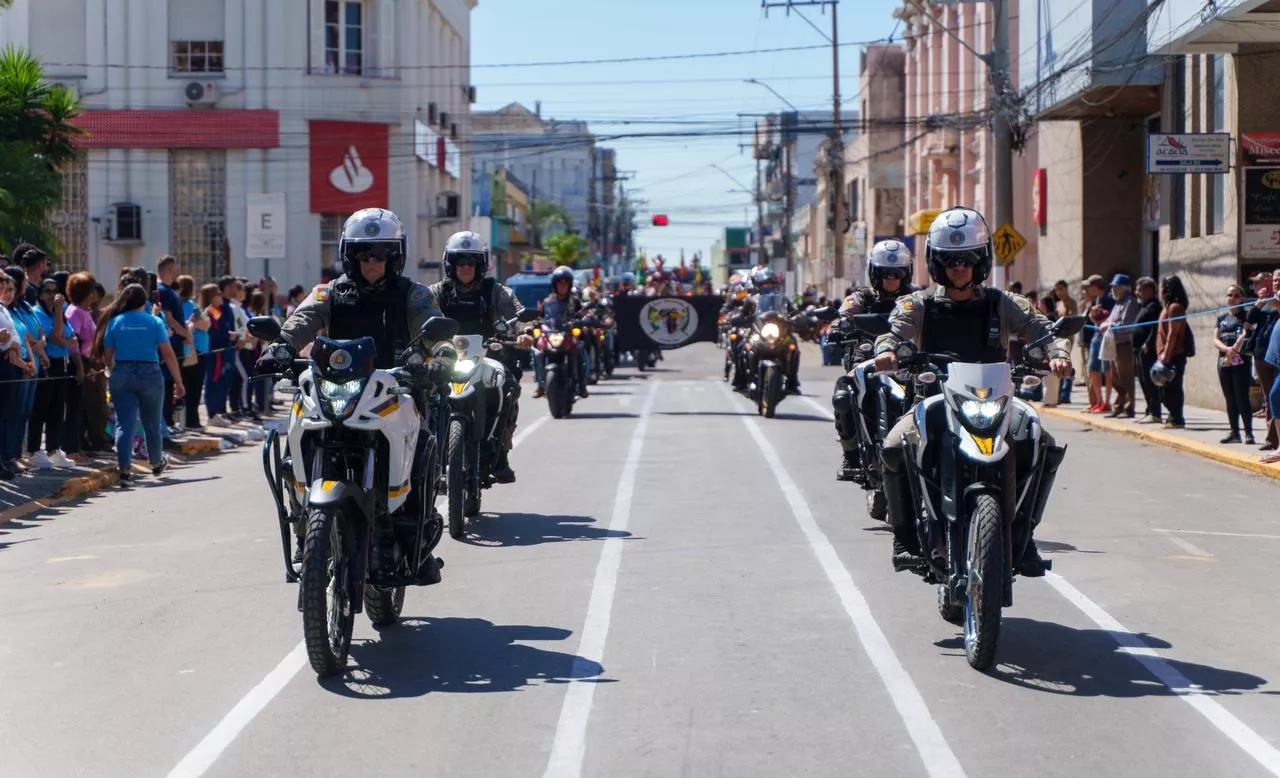  Desfile en homenaje a Félix de Azara.