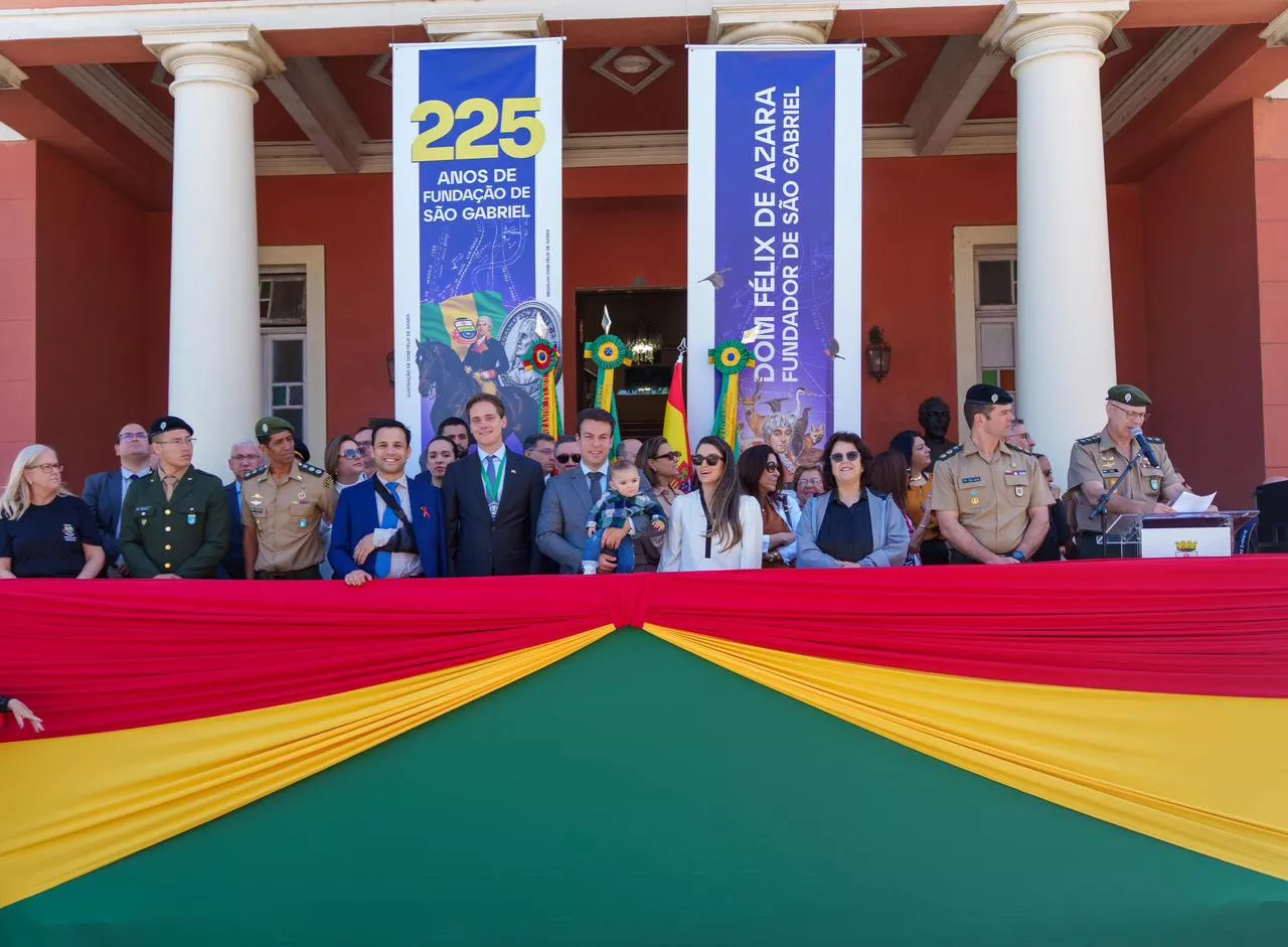  Desfile en homenaje a Félix de Azara.