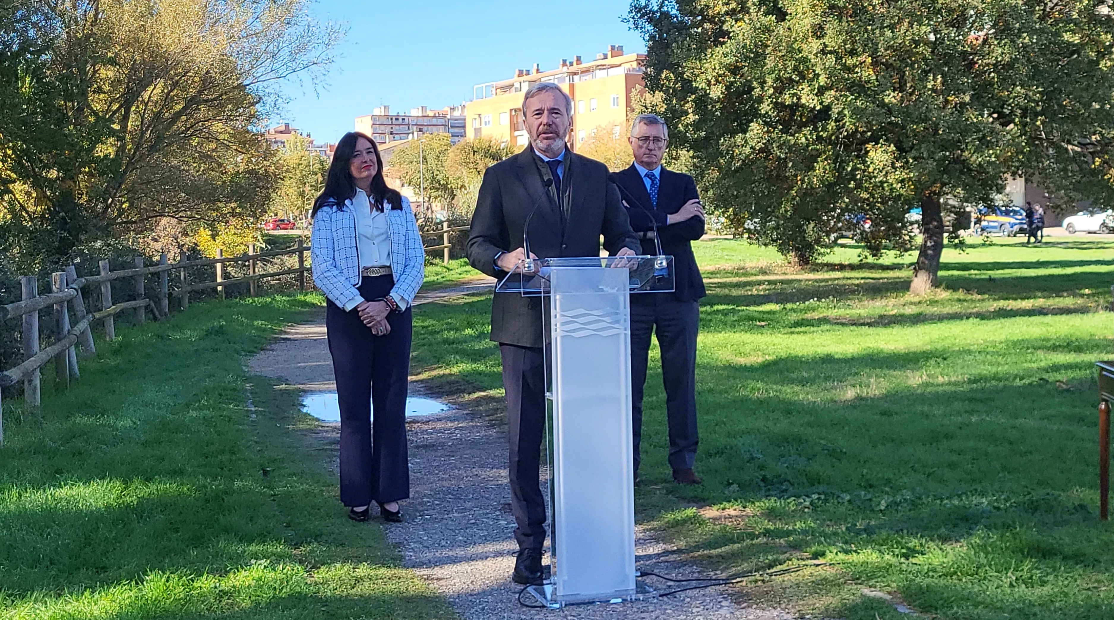 Azcón sitúa como “prioritaria” la renaturalización del Isuela y fija el inicio de obras en 2027. Azcón sitúa como “prioritaria” la renaturalización del Isuela y fija el inicio de obras en 2027.