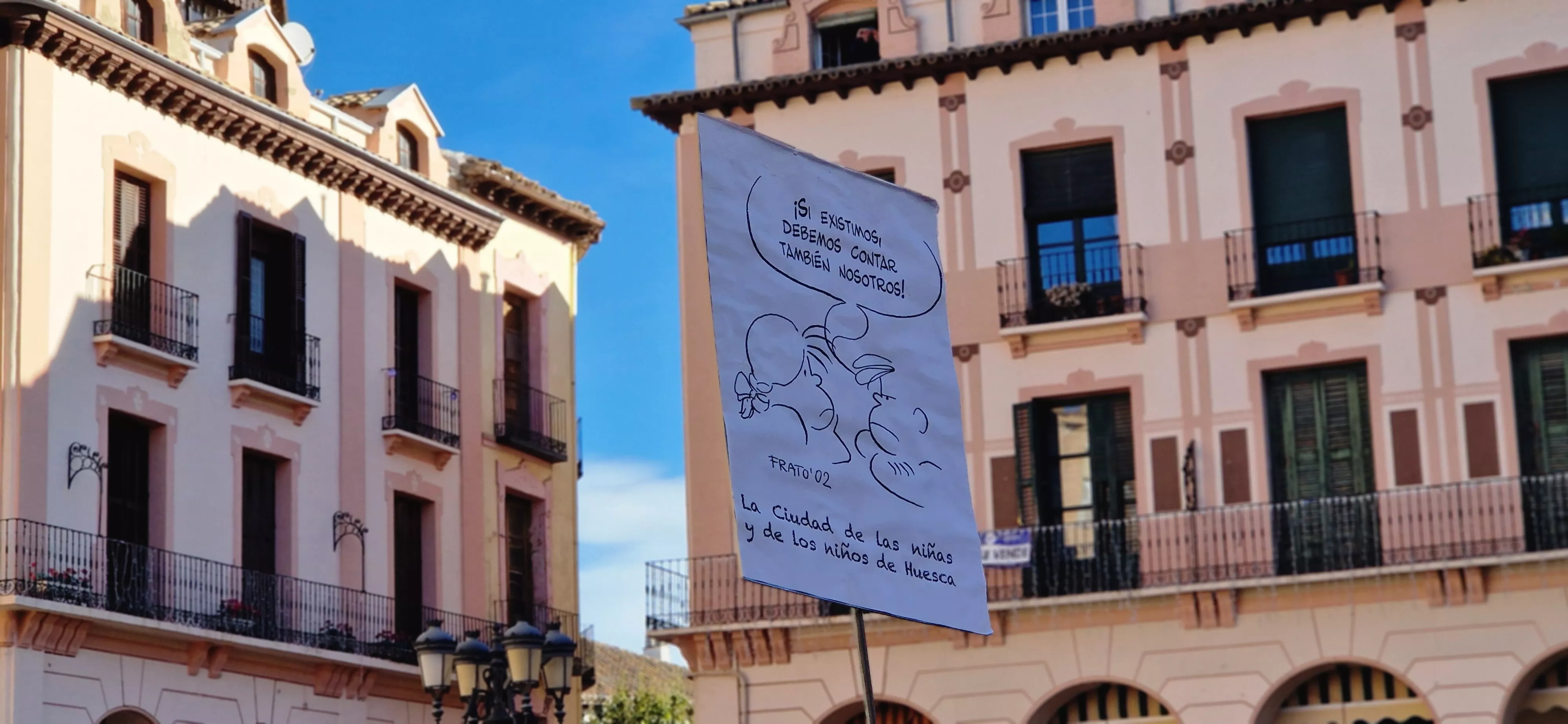 Celebración de la Convención de los Derechos del Niño en la plaza López Allué. Foto Myriam Martínez