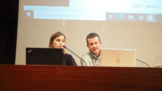 Radovan Krhovský y su traductora Radovan Krhovský y su traductora