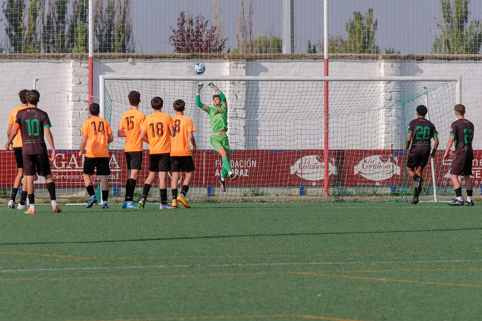 Foto de archivo de un partido del Peñas Juvenil. Foto: Peñas Oscenses
