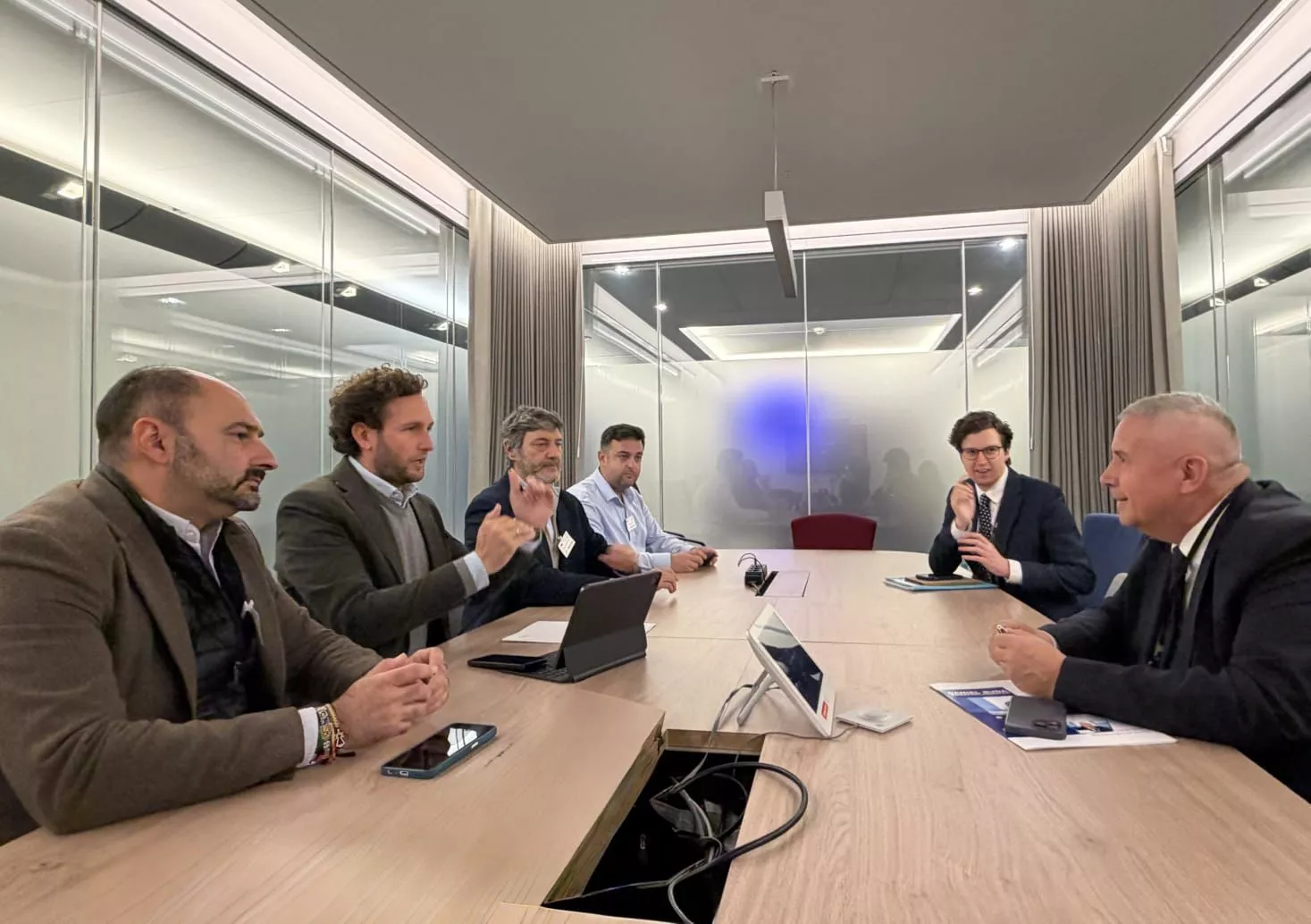 Representantes del PP de Huesca con el vicepresidente de la Comisión de Agricultura del Parlamento Europeo Representantes del PP de Huesca con el vicepresidente de la Comisión de Agricultura del Parlamento Europeo