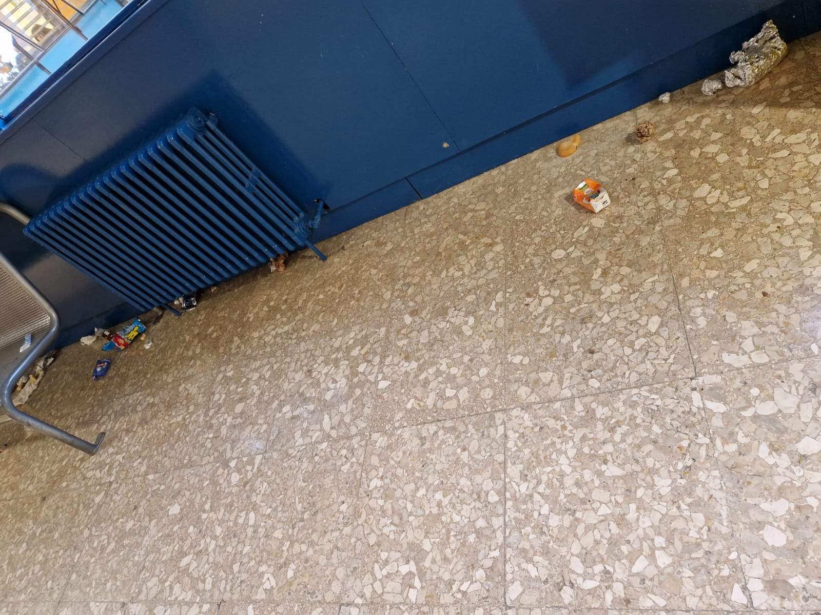 Efectos de la huelga de limpieza en el IES Pirámide y la Facultad de Ciencias de la Educación