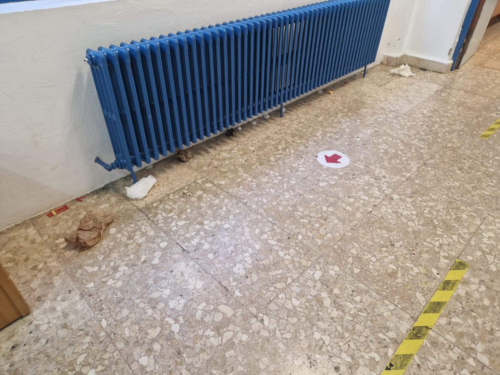 Efectos de la huelga de limpieza en el IES Pirámide y la Facultad de Ciencias de la Educación