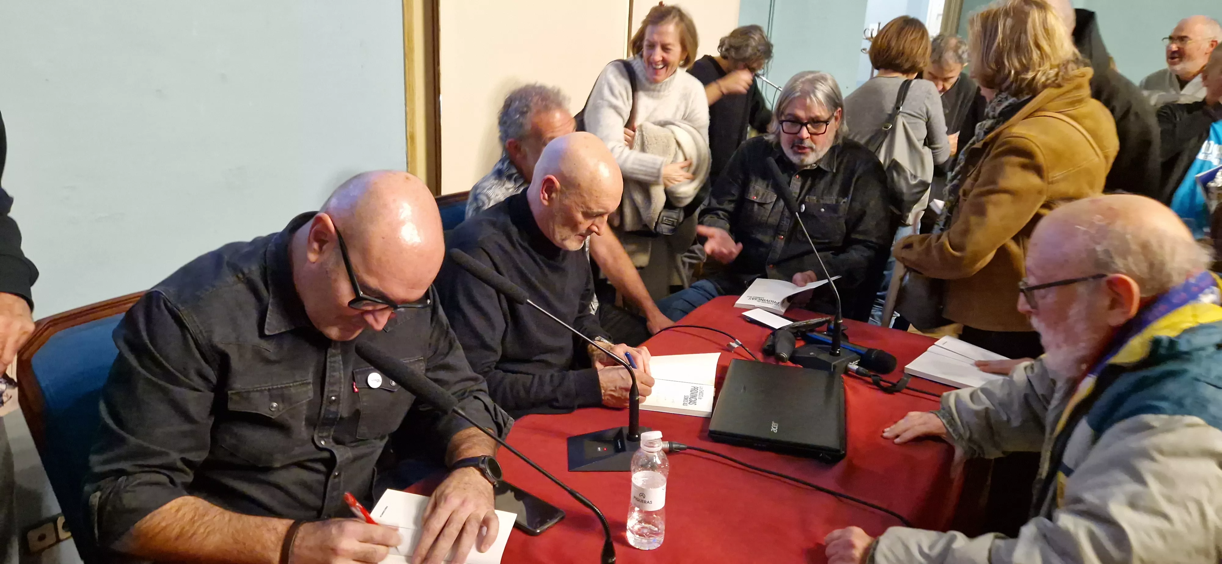 Presentación de "Los chicos de provincias somos así" de Miguel Mena sobre Los Mestizos. Foto Myriam Martínez