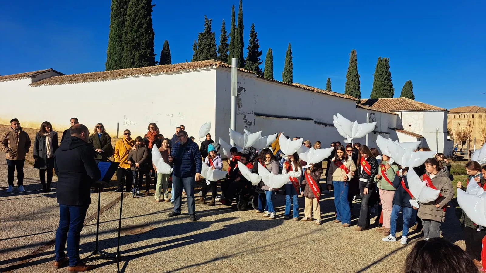 Fernando Torres en la inauguración del Parque de la Memoria y el Recuerdo en Barbastro