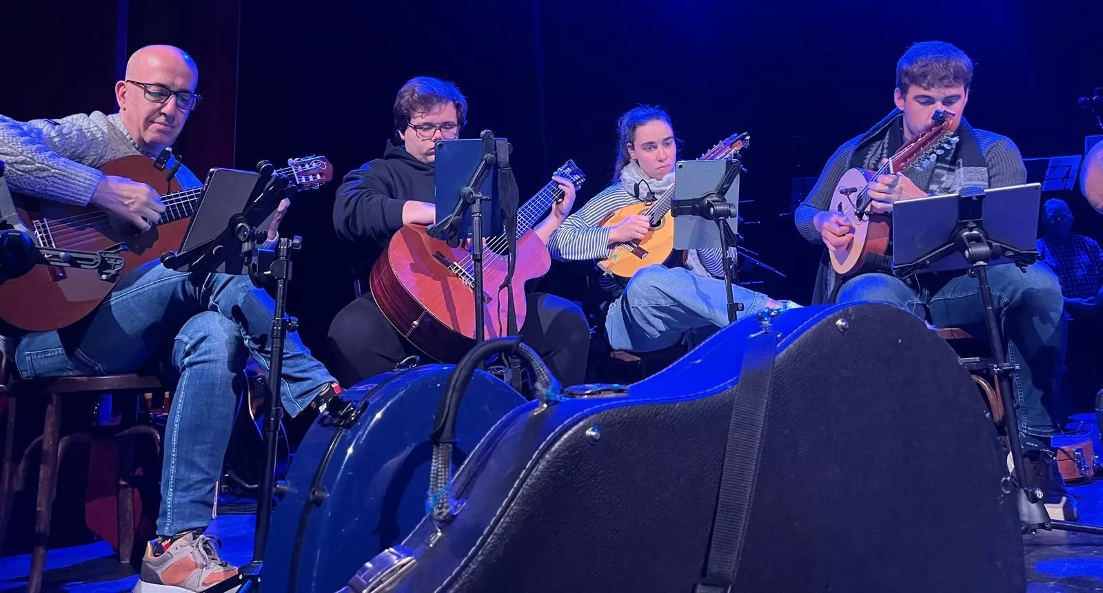 Ensayo de la rondalla. Foto Mercedes Manterola