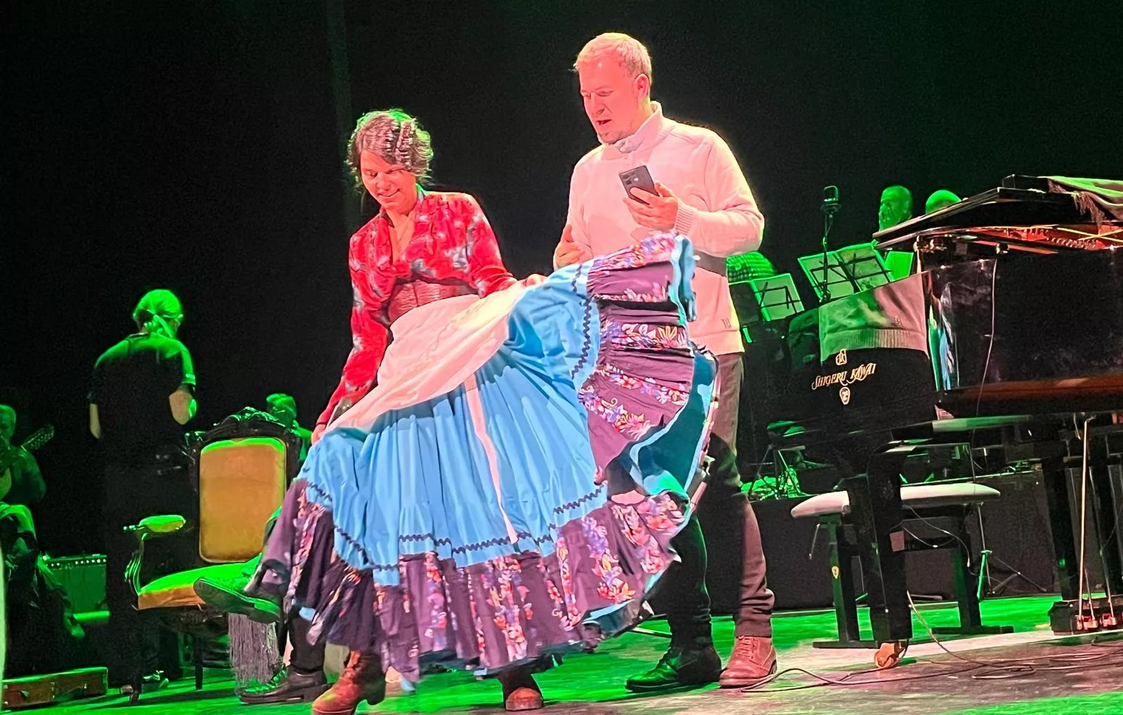 Anaïs Oliveras y Gerard Alonso, en el ensayo. Foto Mercedes Manterola