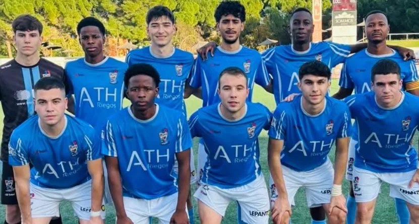 Once del Atlético Binéfar en un partido de esta temporada. Resultados y clasificaciones del fútbol altoaragonés del 22 y 23 de noviembre.