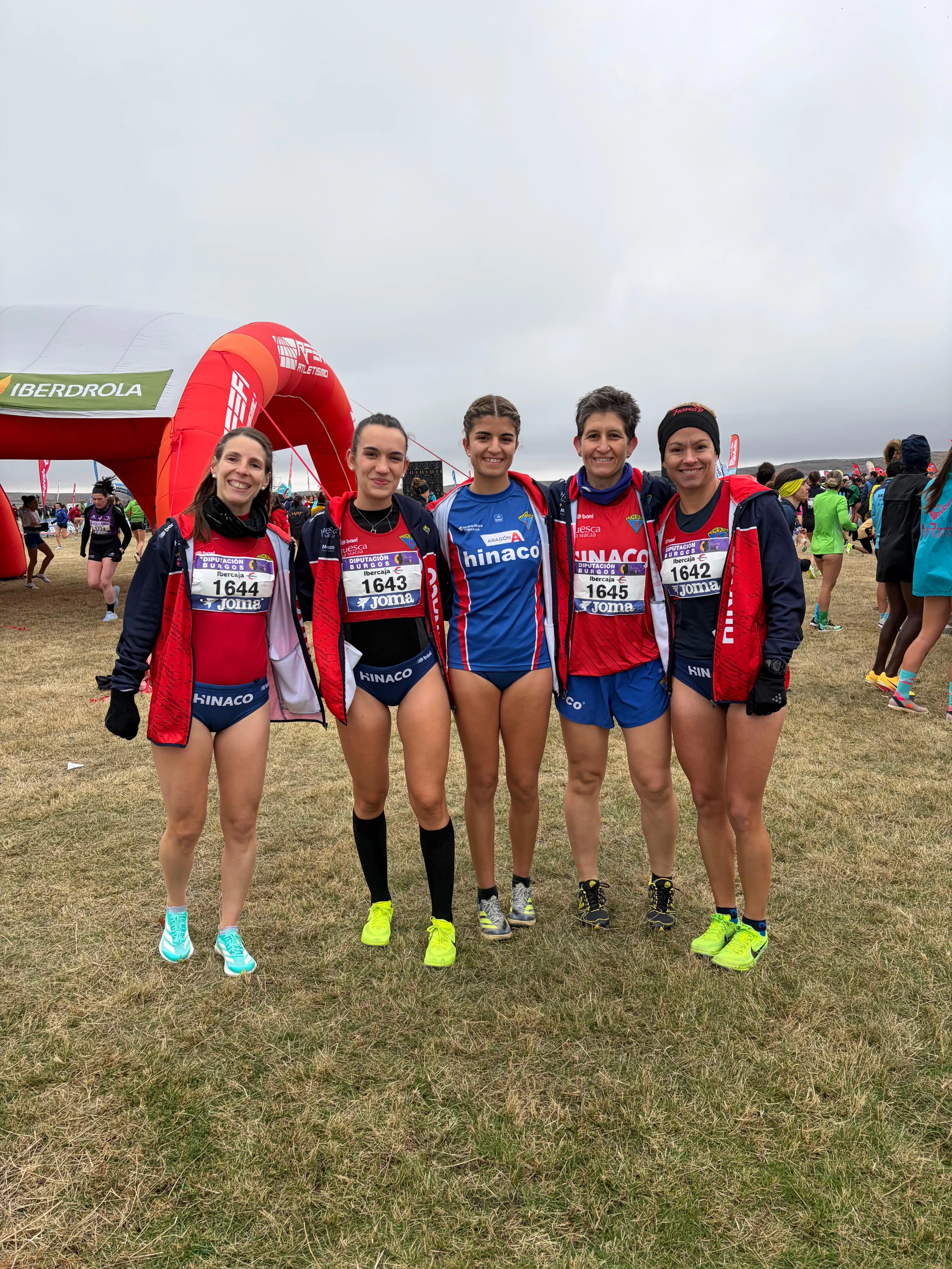 Equipo absoluto femenino del Hinaco Monzón. Equipo absoluto femenino del Hinaco Monzón.