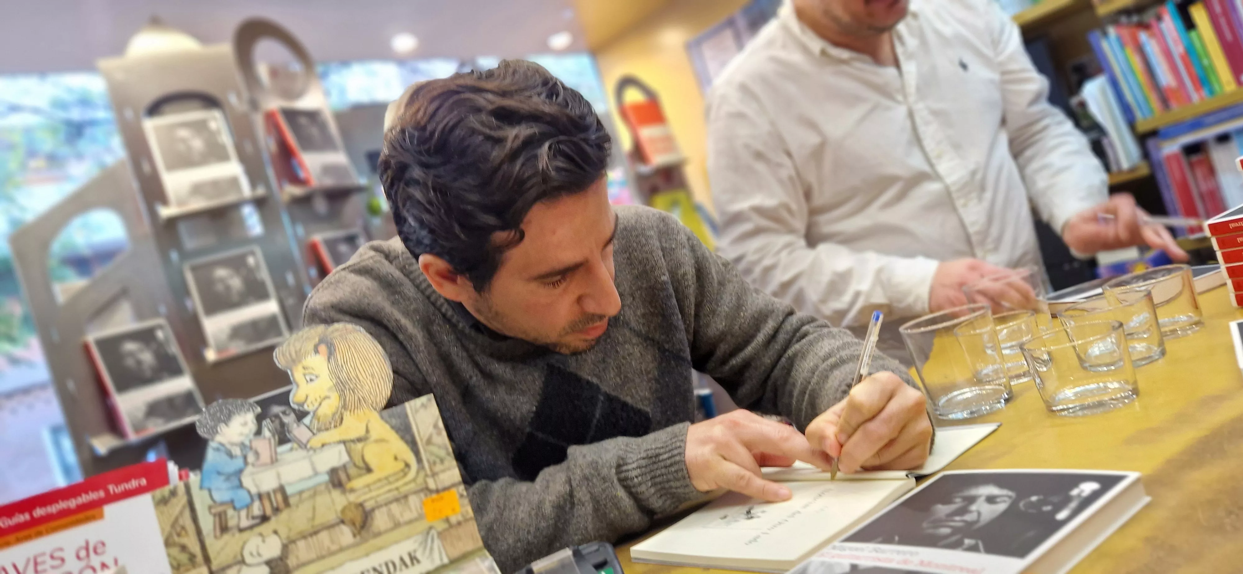 Presentación del libro "El guitarrista de Montreal" de Manuel Barrero