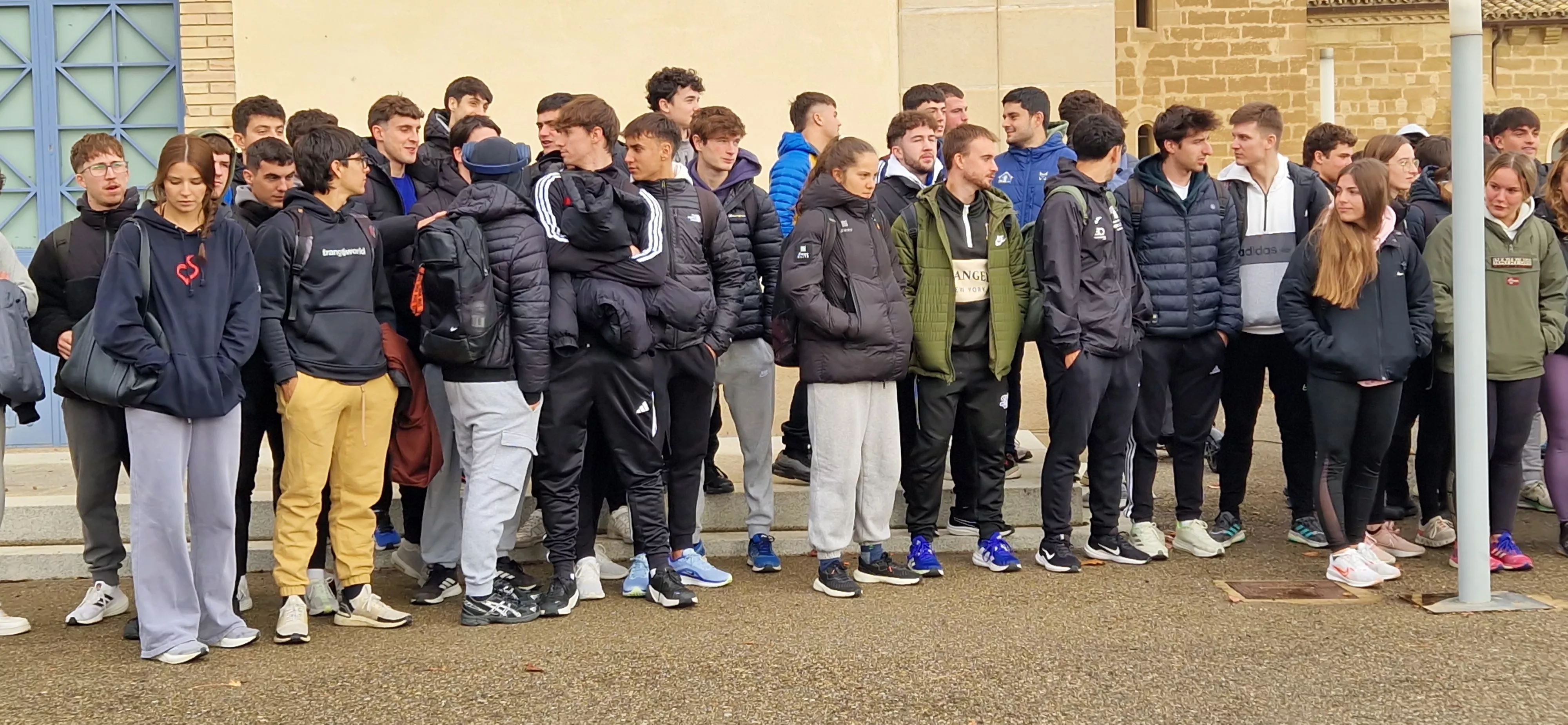 Concentración de Ciencias de la Salud y el Deporte. Foto Myriam Martínez