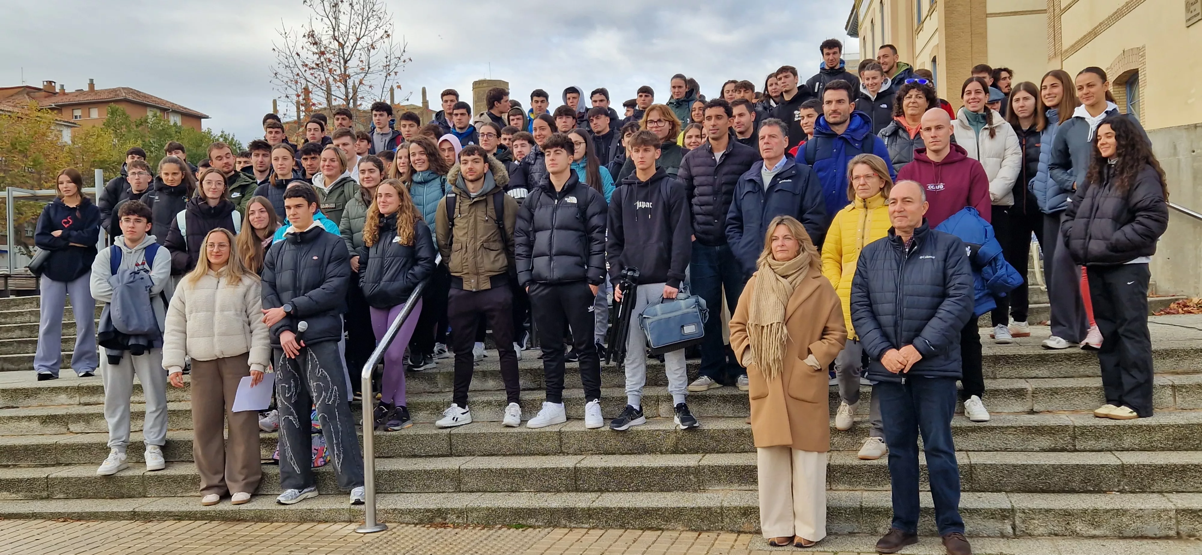 Concentración de Ciencias de la Salud y el Deporte. Foto Myriam Martínez