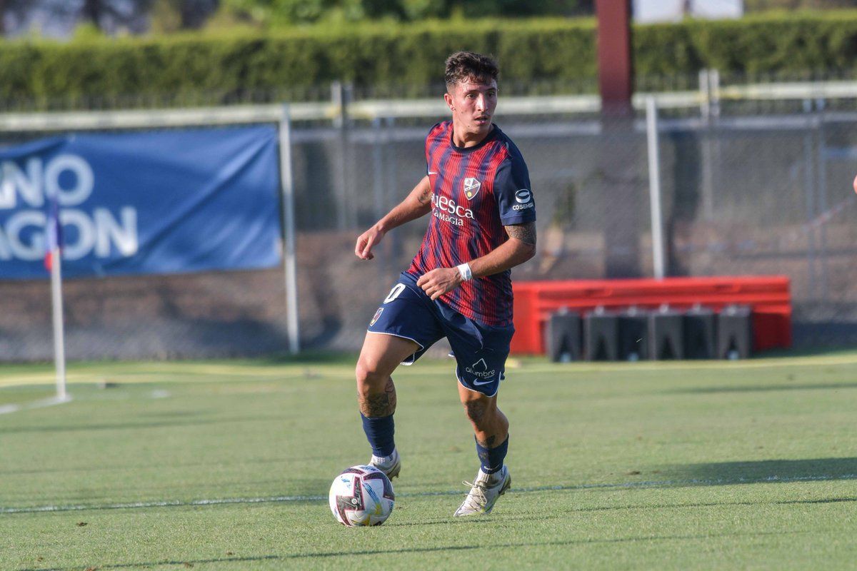 Dani Escriche en pretemporada. Sirven para lo que explica "el carca en sus batallitas". Foto: SD Huesca