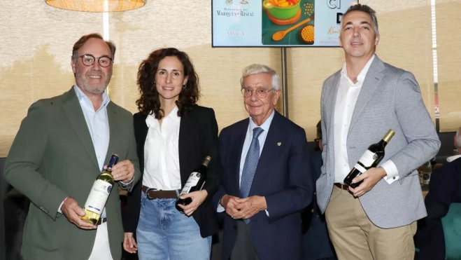 Momento de la presentaciónCarlos Valero, Ruth López, Rafael Ansón y Manu Jiménez (FotoCristina Martínez)