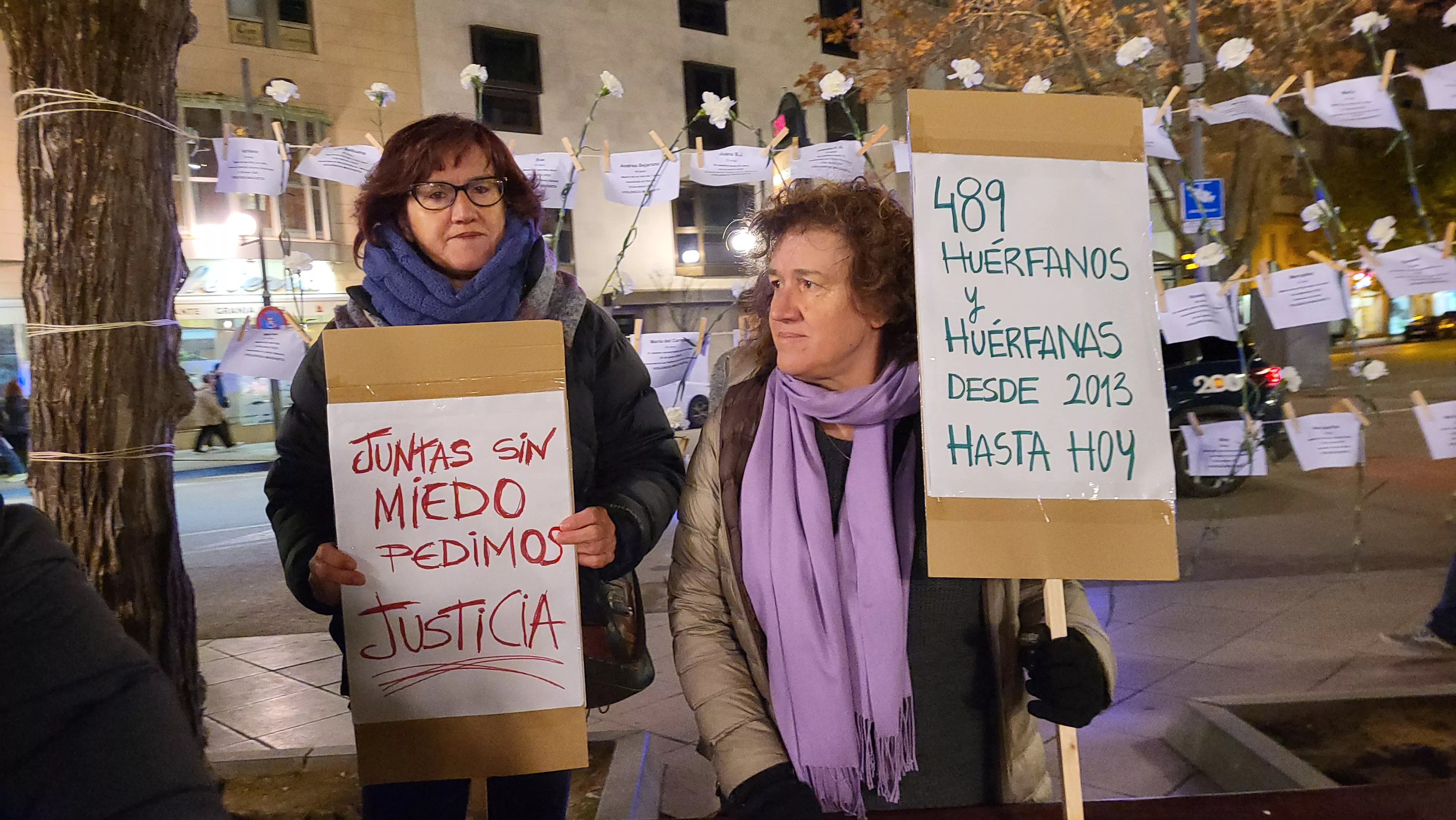 Concentración del Día Internacional contra la Violencia contra las Mujeres en Huesca. Foto Mercedes Manterola
