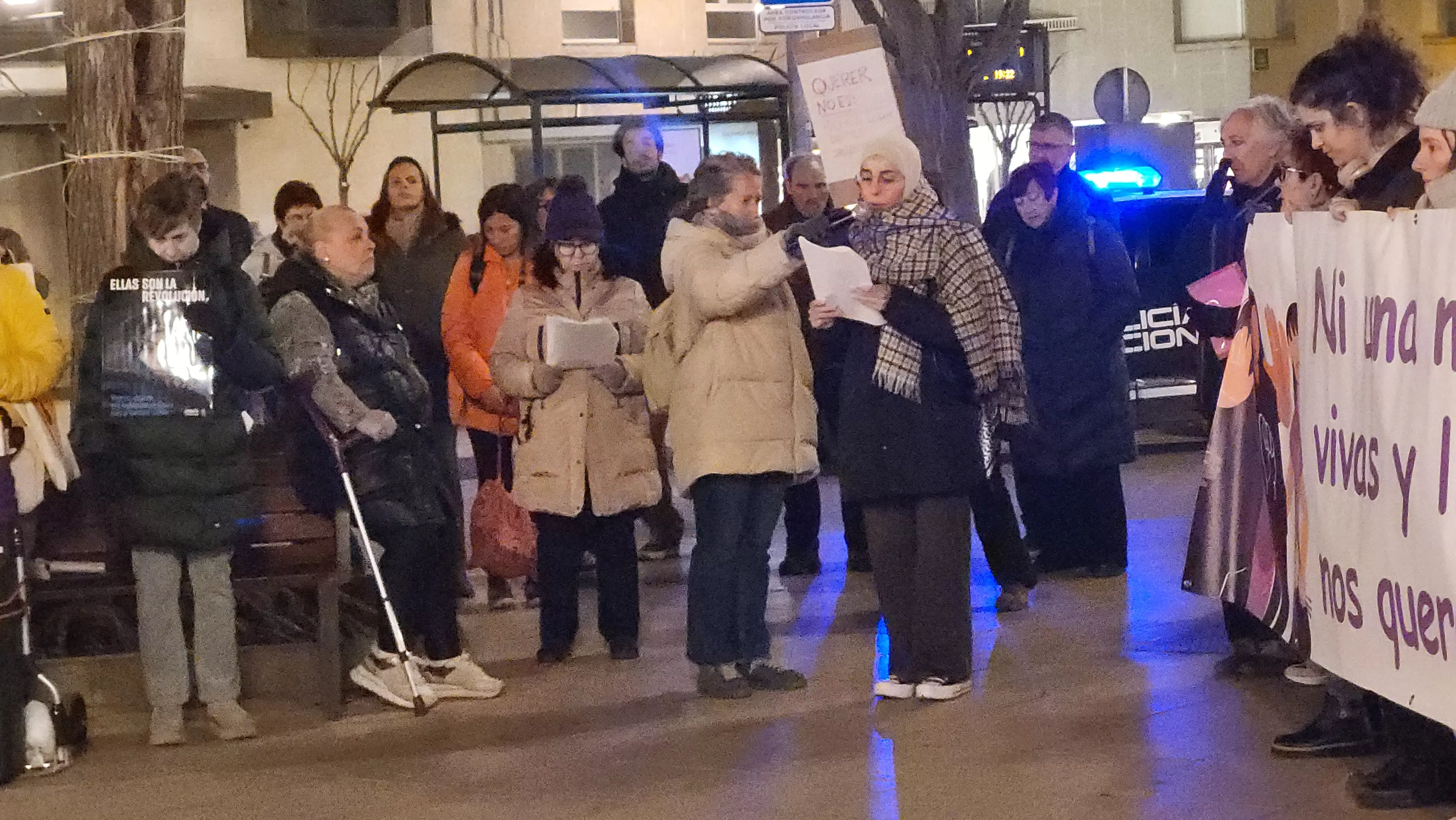 Concentración del Día Internacional contra la Violencia contra las Mujeres en Huesca. Foto Mercedes Manterola