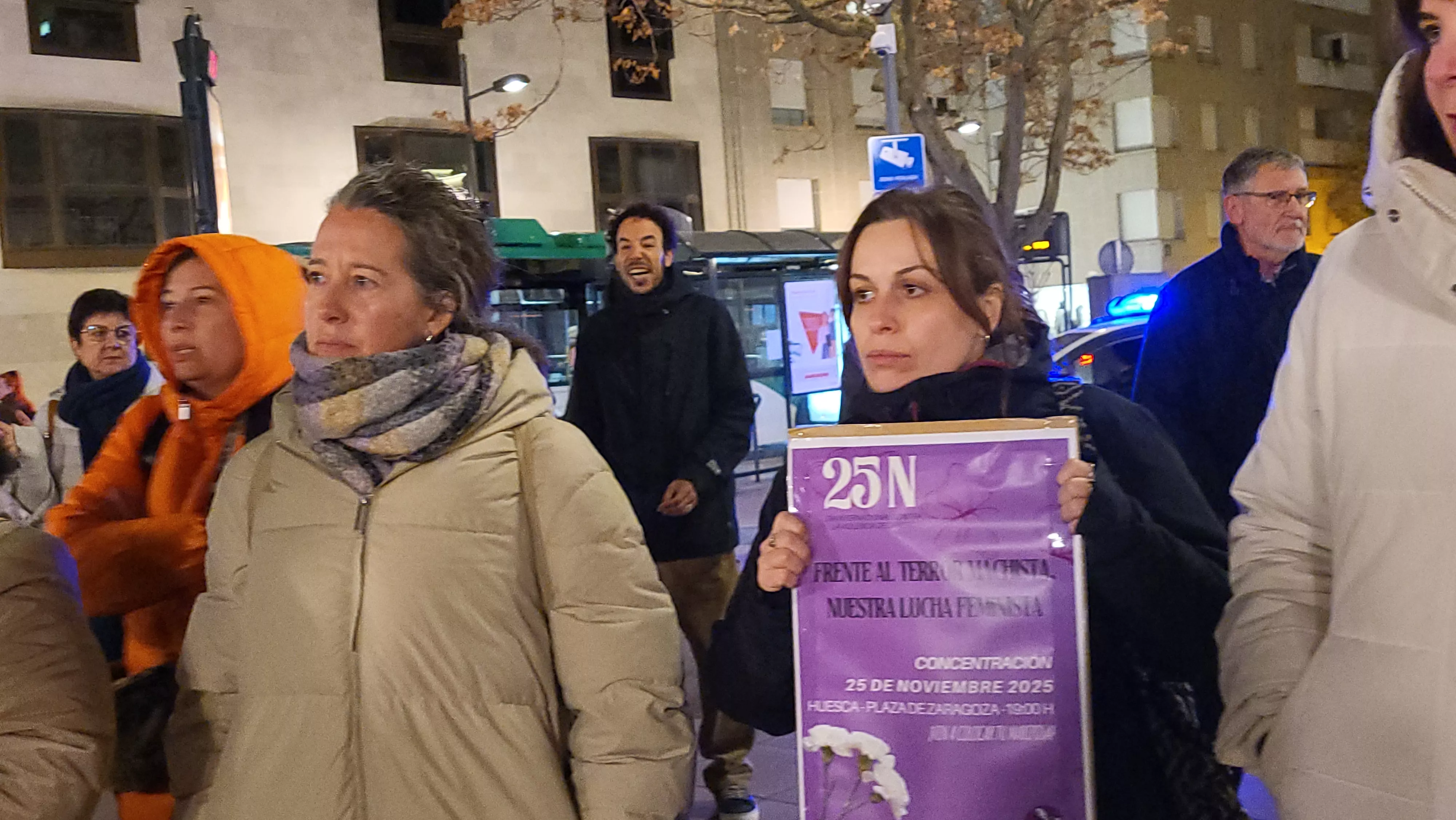 Concentración del Día Internacional contra la Violencia contra las Mujeres en Huesca. Foto Mercedes Manterola