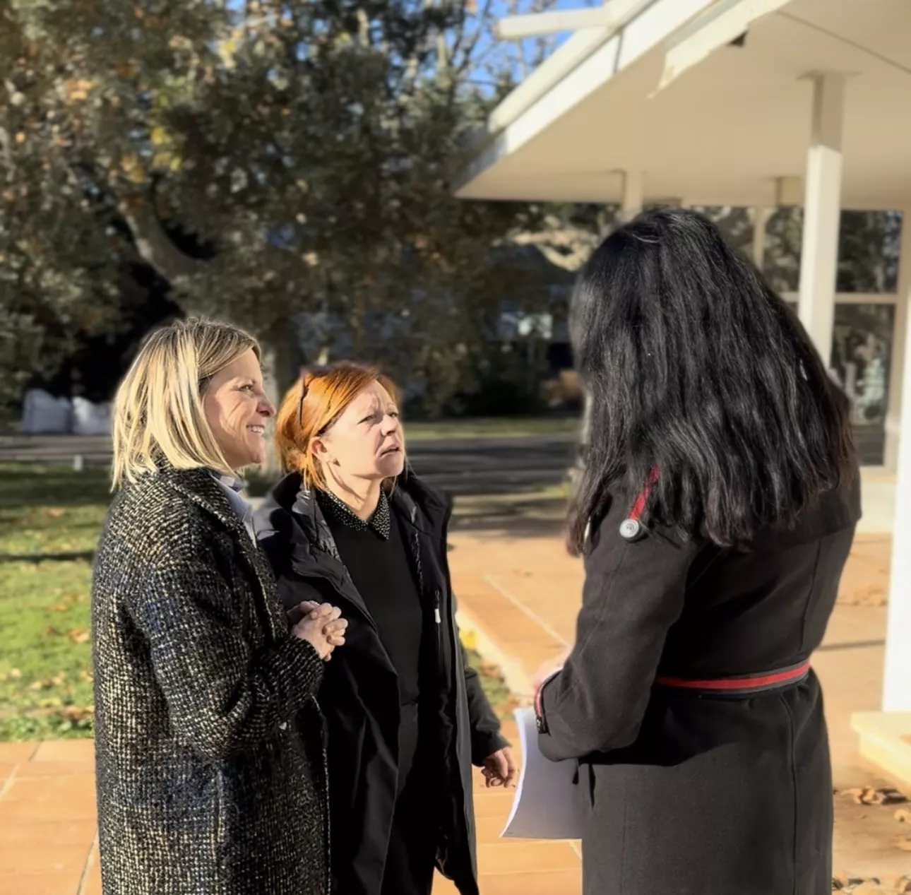 La alcaldesa ha visitado la Finca Beulas con su nuevo riego automatizado.