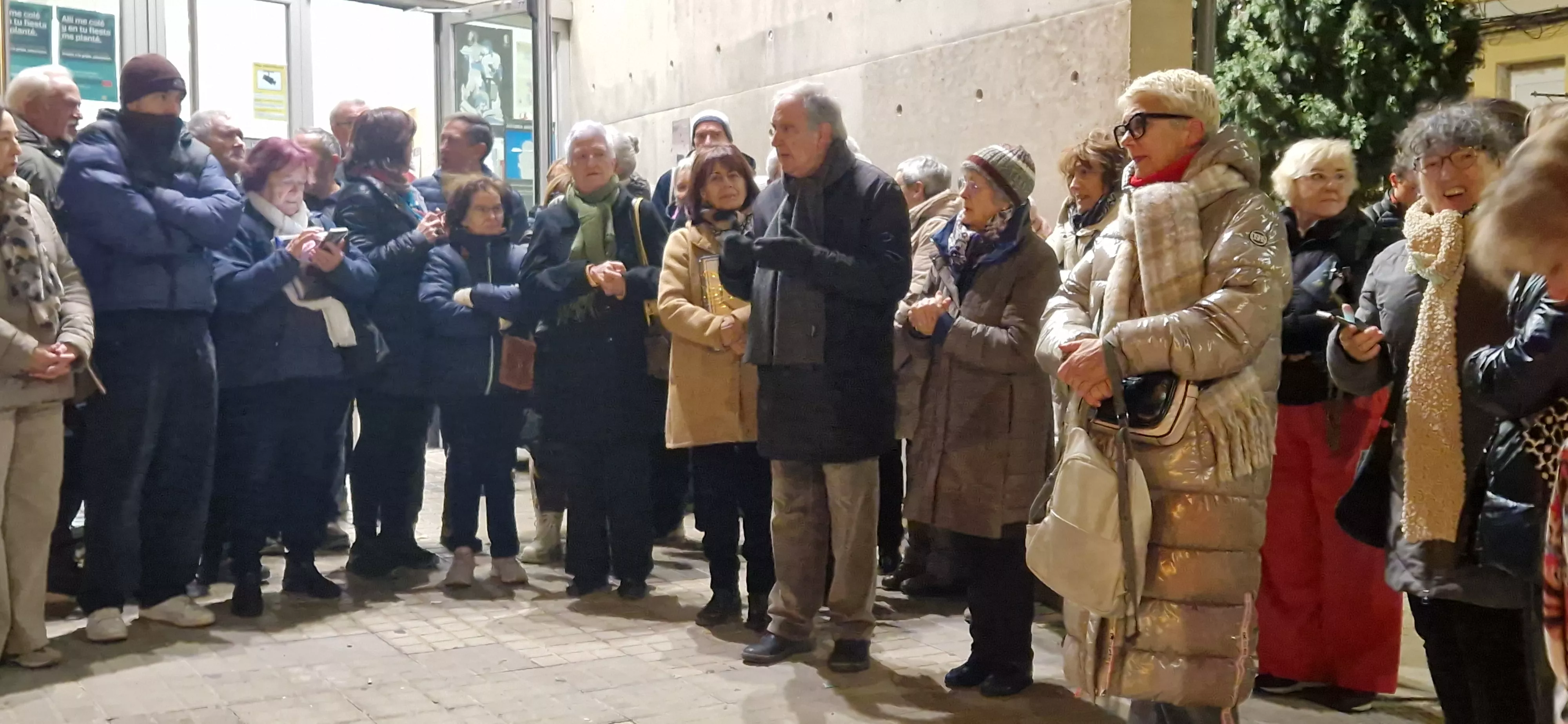 Nueva concentración por la Biblioteca Ramón J. Sender. Foto Myriam Martínez