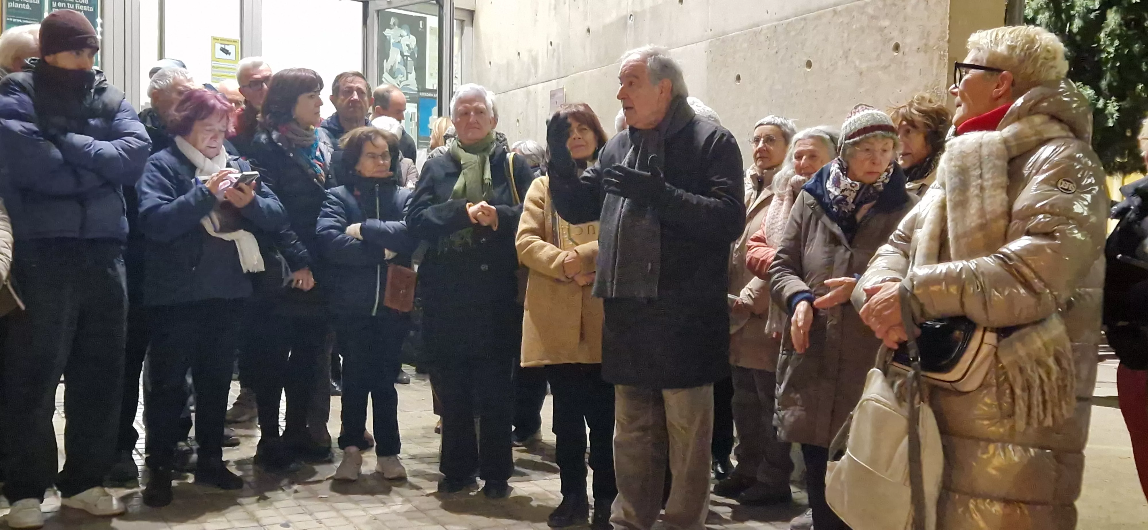 Nueva concentración por la Biblioteca Ramón J. Sender. Foto Myriam Martínez