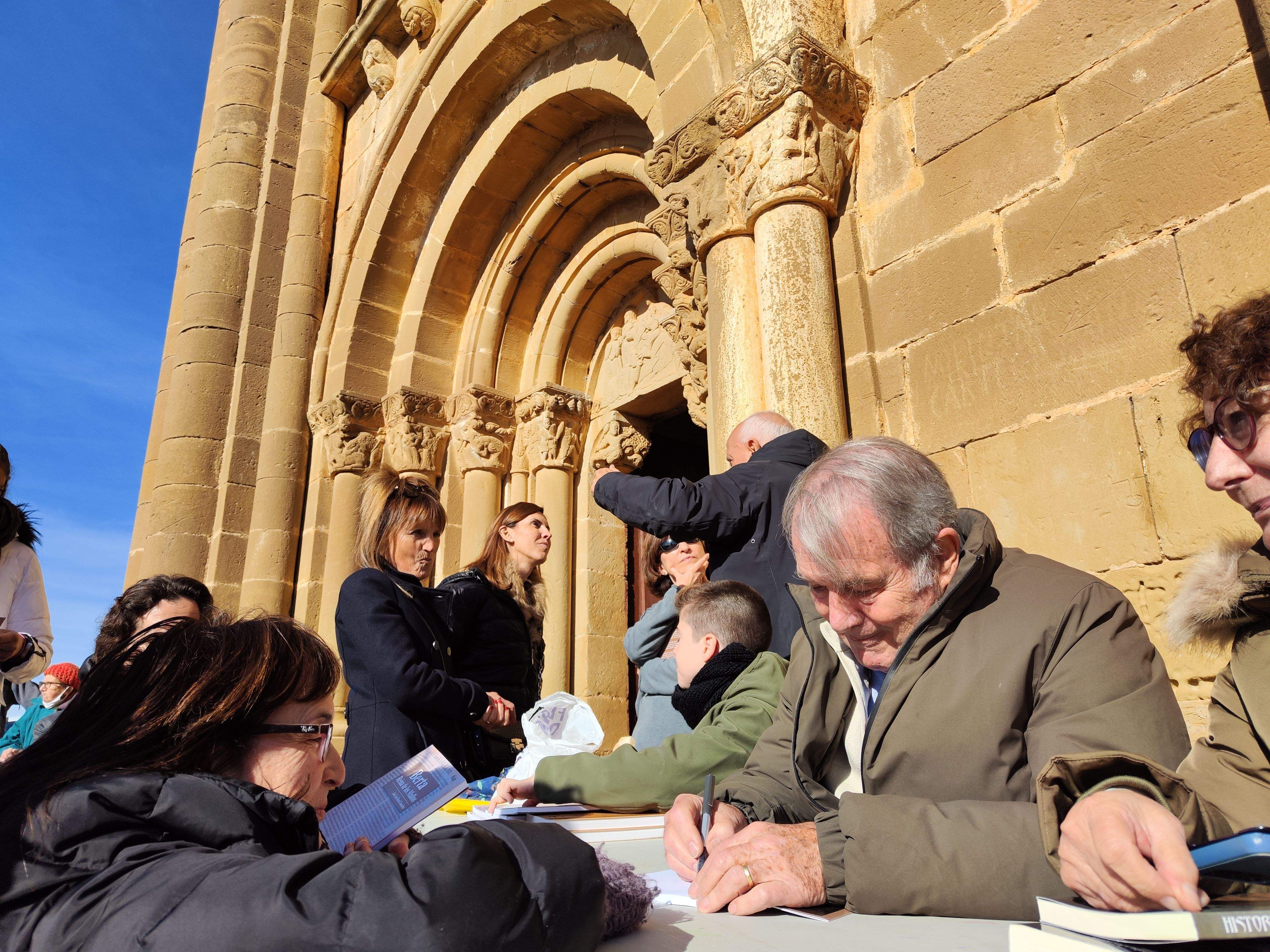 Presentación del libro Berta, Reina de los Mallos, en la Iglesia de Agüero 
