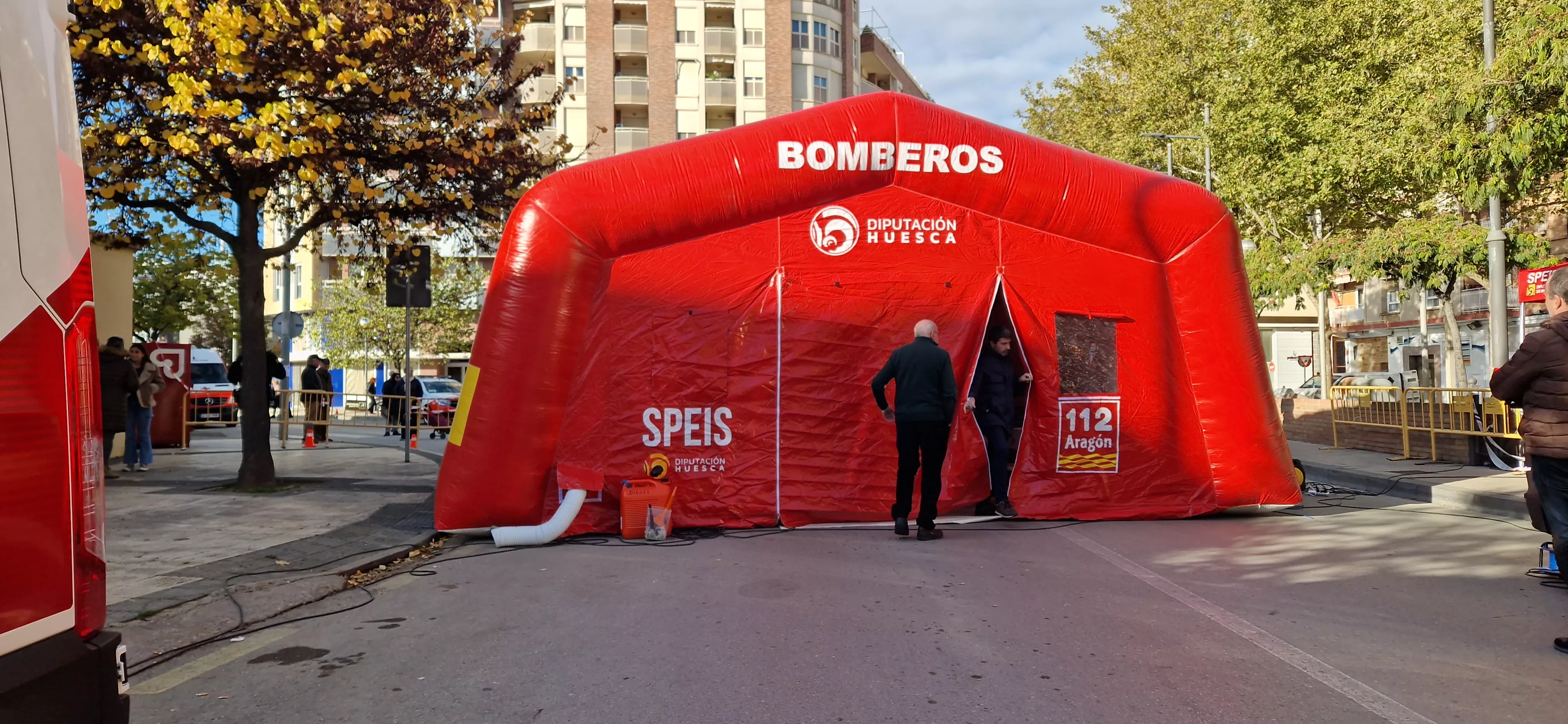Plaza Santa Clara de Huesca al día siguiente del desalojo. Foto Myriam Martínez