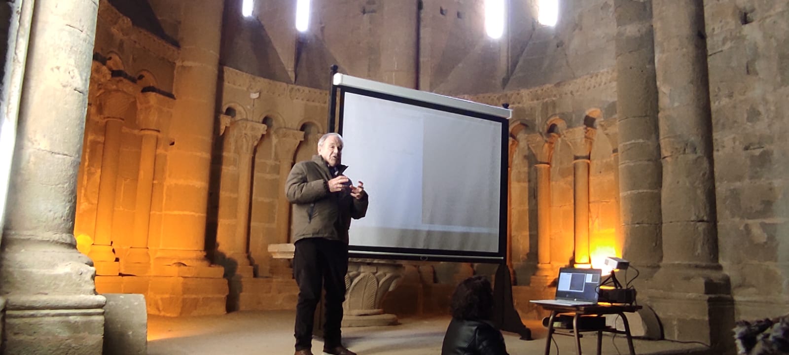 Presentación del libro Berta, Reina de los Mallos, en la Iglesia de Agüero 