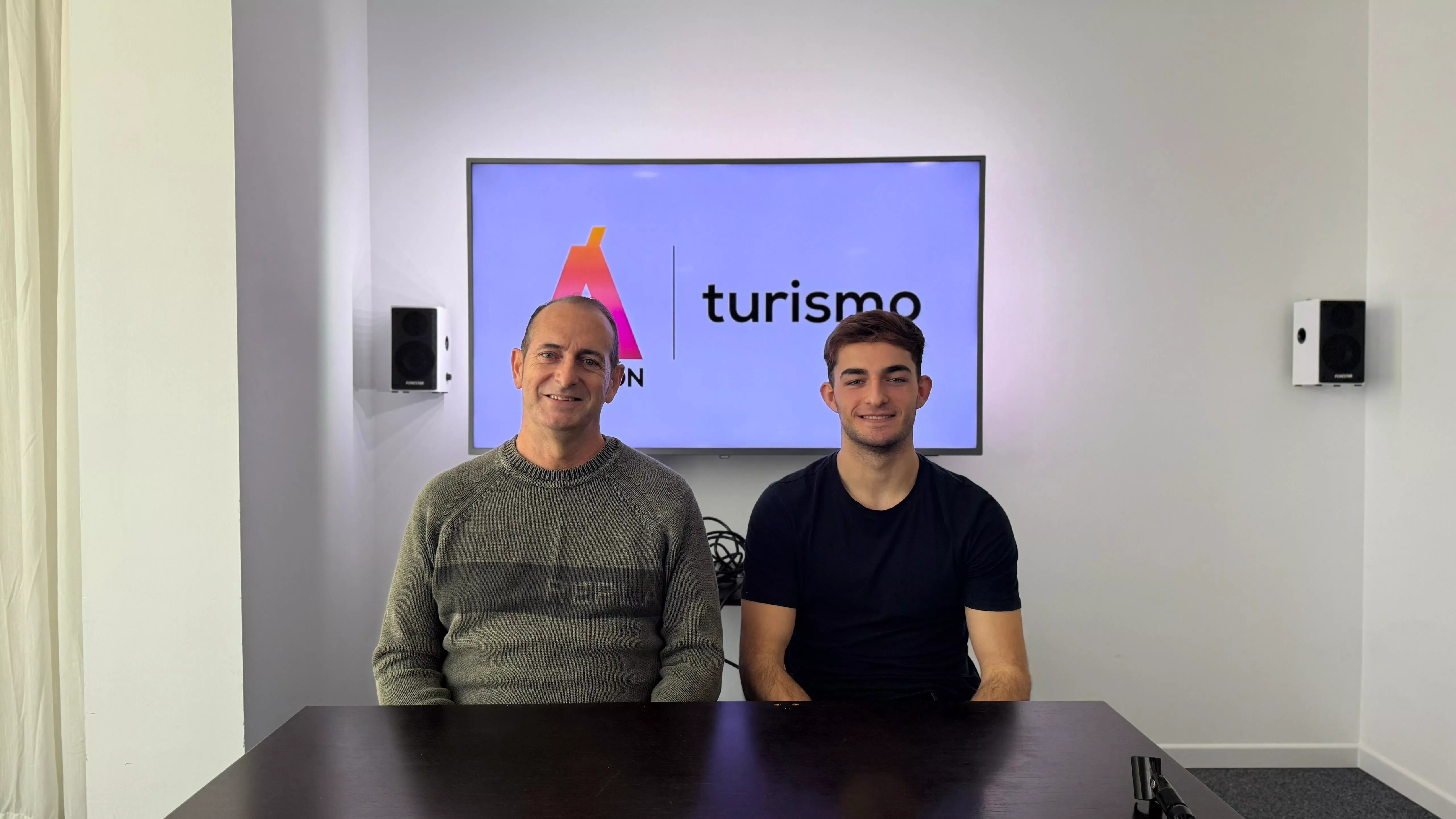 Nolasco y Alfonso Rodríguez, en la previa del Bada Huesca-Barça.