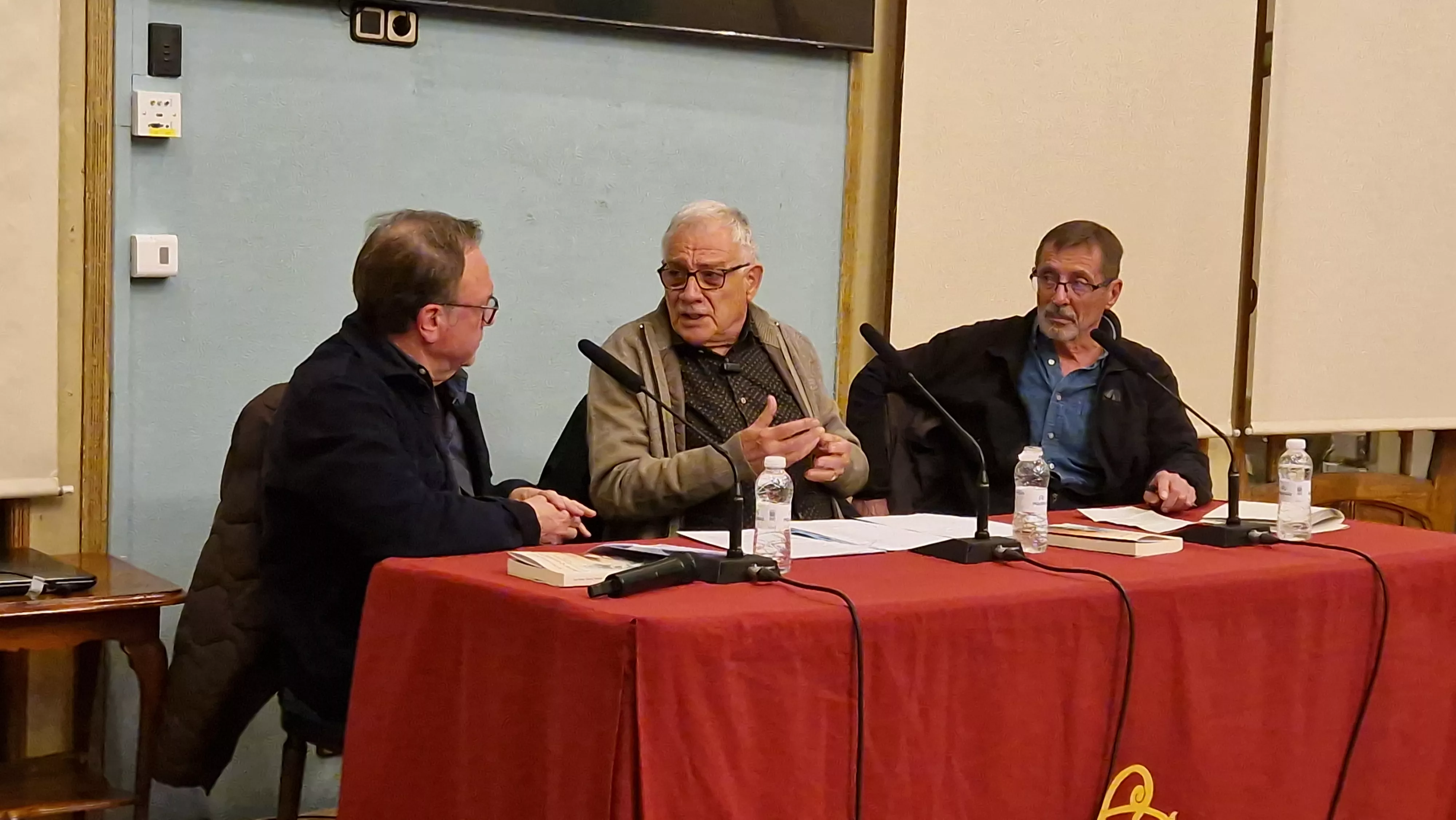 José Domingo Dueñas, José María Azpíroz y Sergio Sarría. Foto Myriam Martínez