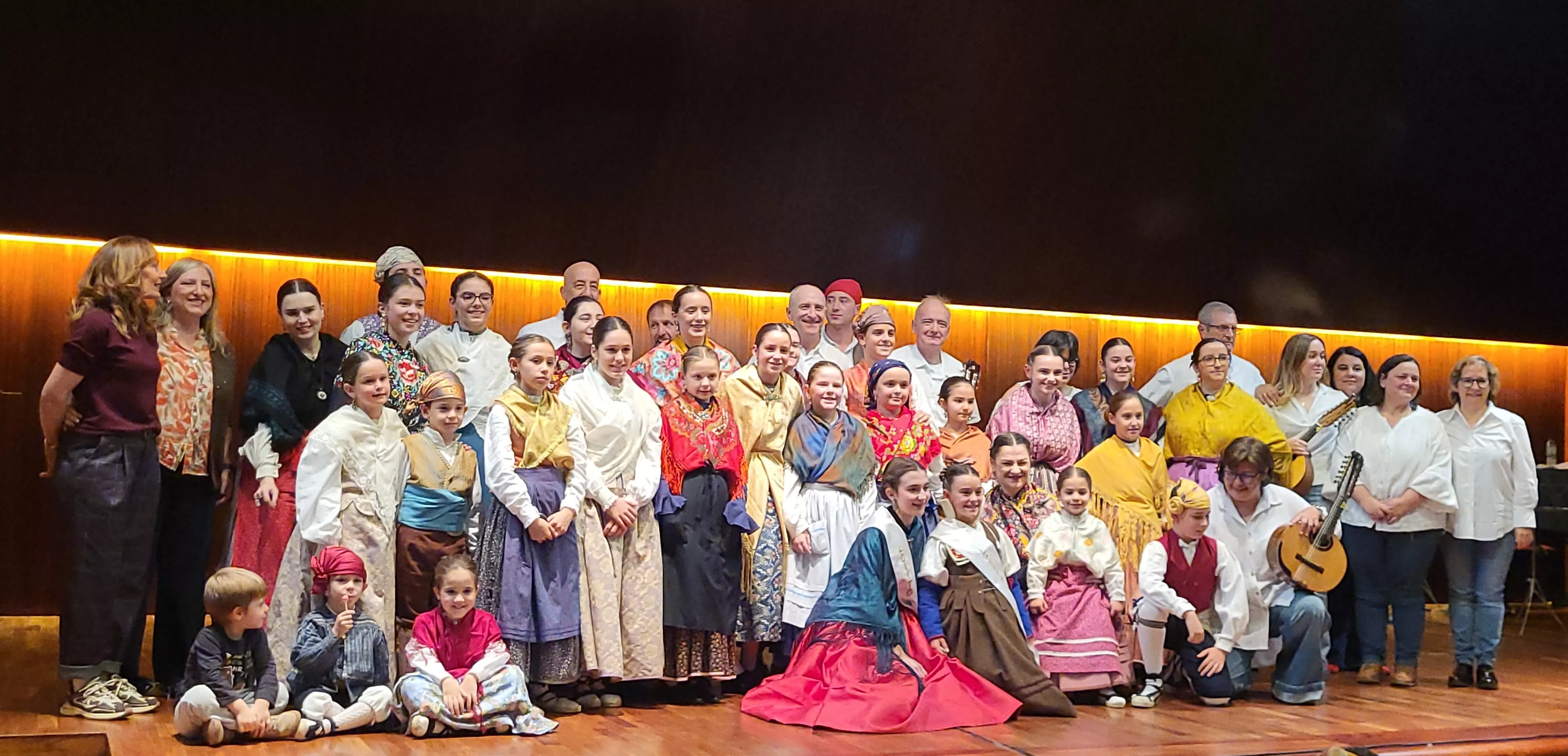 Estirpe de Aragonia celebra el inicio de las fiestas con sus nuevas mairalesas y el talento de la escuela Carlos Vidal. Foto Mercedes Manterola