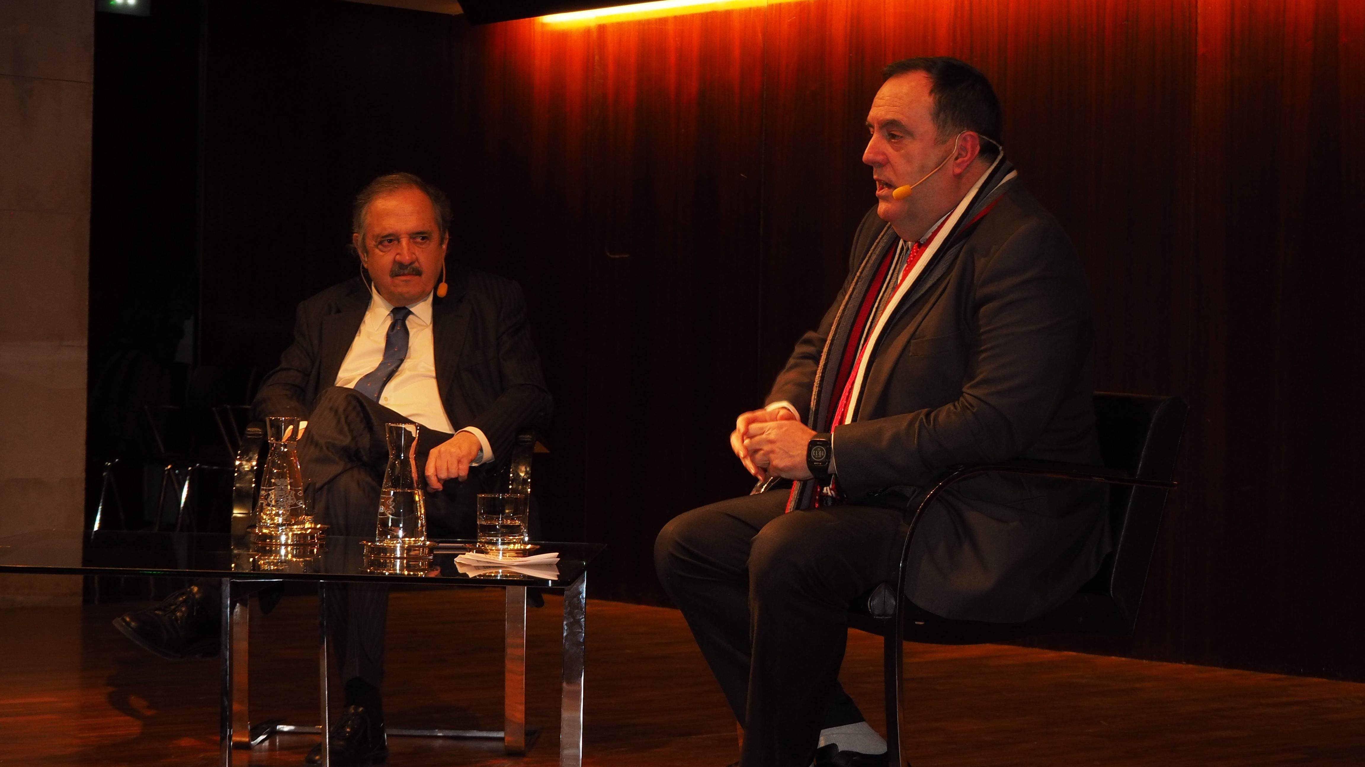 Ricardo Alfonsín y Javier García Antón, en el I Foro Internacional Democracia y Totalitarismos.