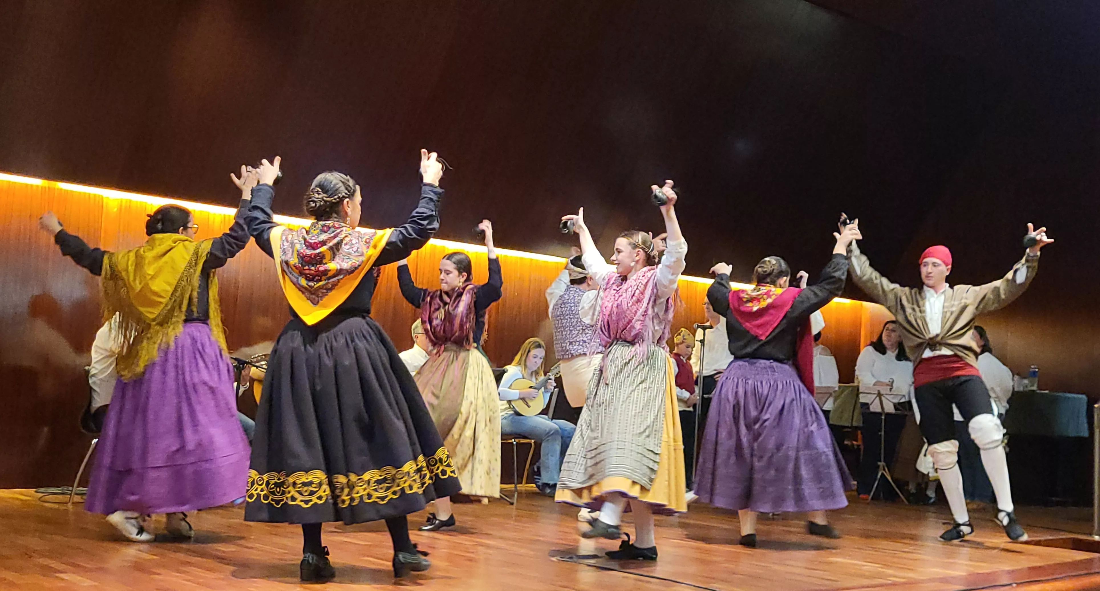 Estirpe de Aragonia celebra las fiestas por la Virgen de Loreto. Foto Mercedes Manterola