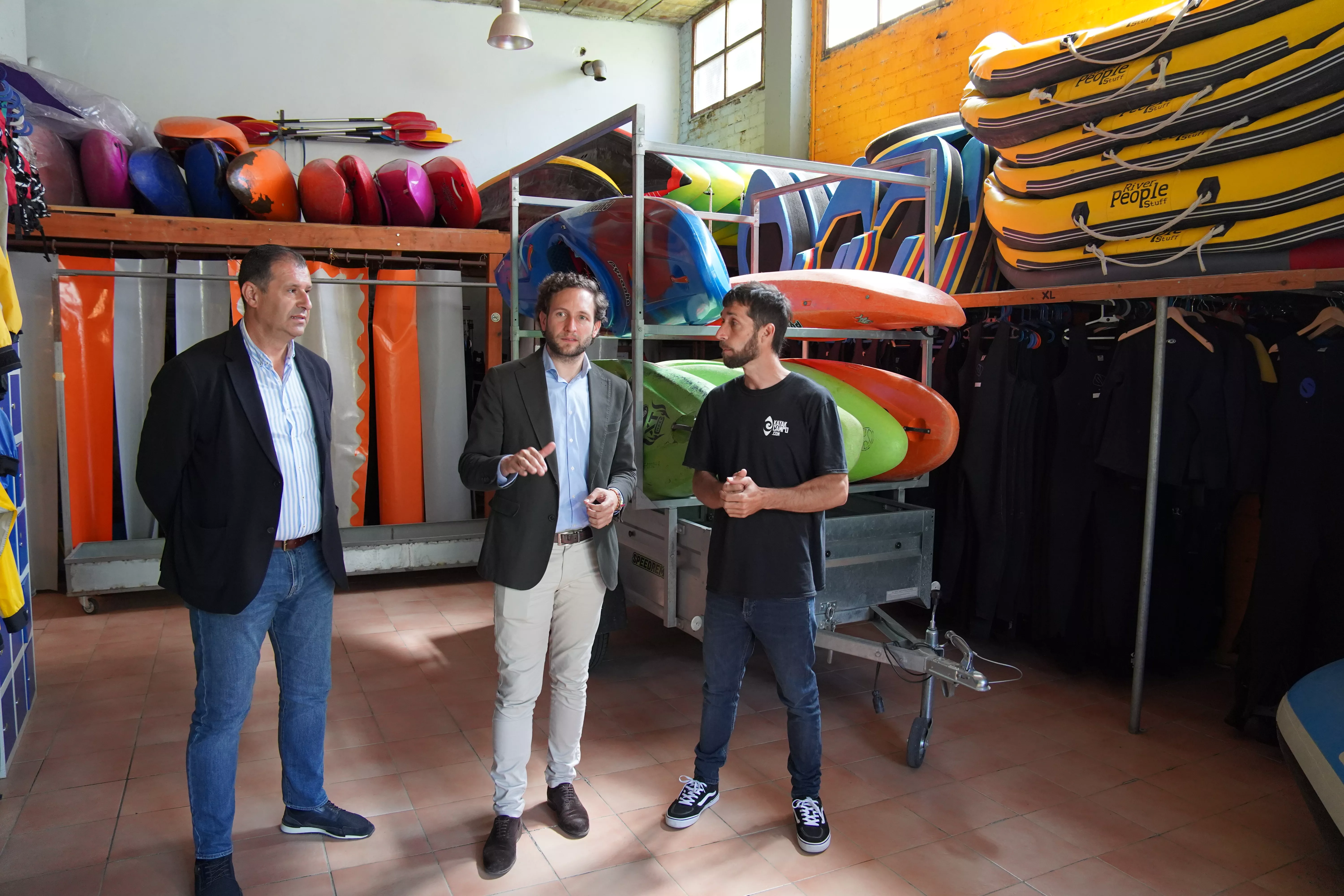 Sergio Serra e Isaac Claver junto a Eduard Jubert, presidente de Turismo Deportivo de Aragón Sergio Serra e Isaac Claver junto a Eduard Jubert, presidente de Turismo Deportivo de Aragón