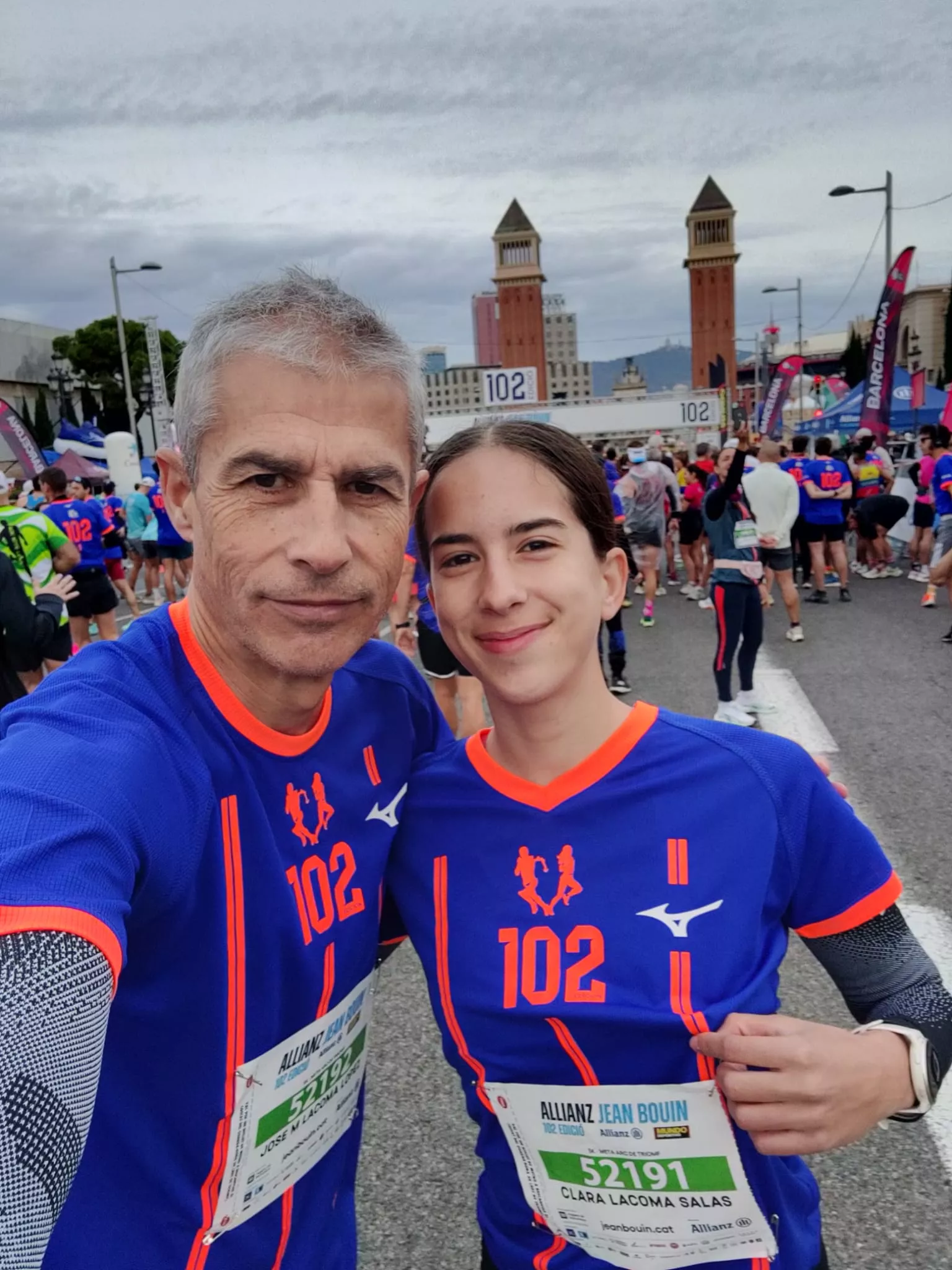 Josemari Lacoma y su hija Clara, que ha hecho récord de Aragón Sub-18 en la 5K de la Jean Bouin.