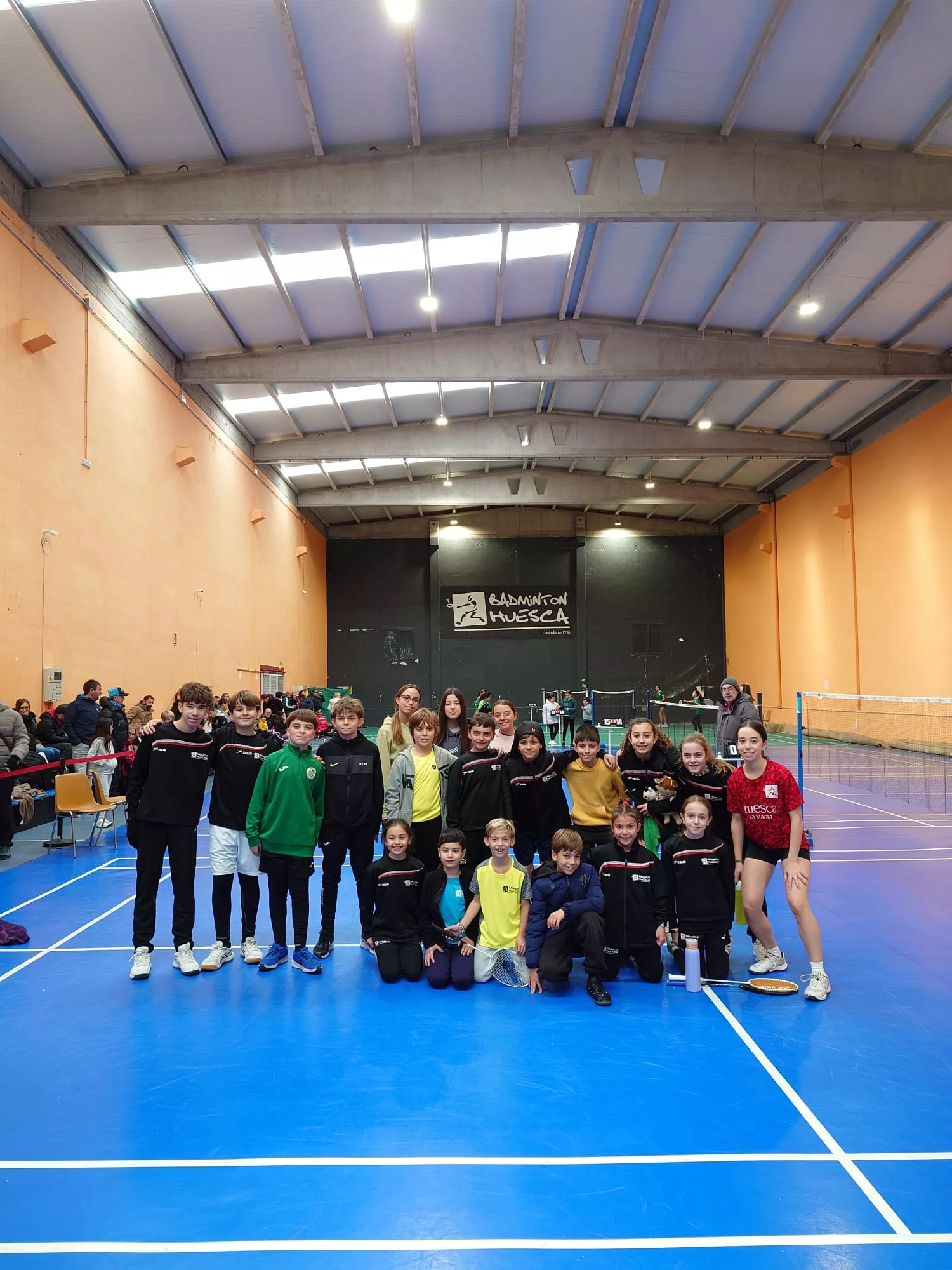 Jugadores del Badminton Huesca