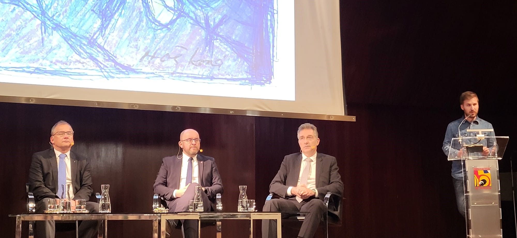 Los embajadores de Chequia, Eslovaquia y Austria, con Ofer Laszewicki