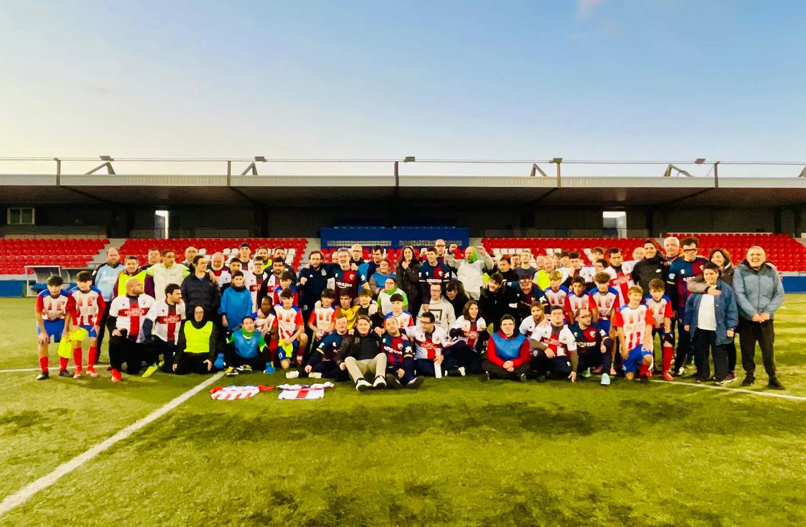 Foto de familia de los equipos.