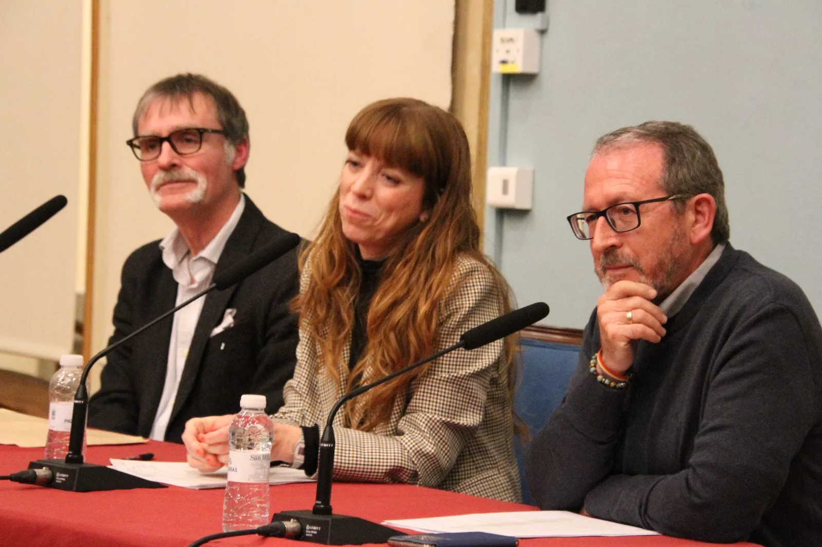 Víctor Juan, Sescún Marías y José Ramón Villanueva. Foto Carlos Neofato