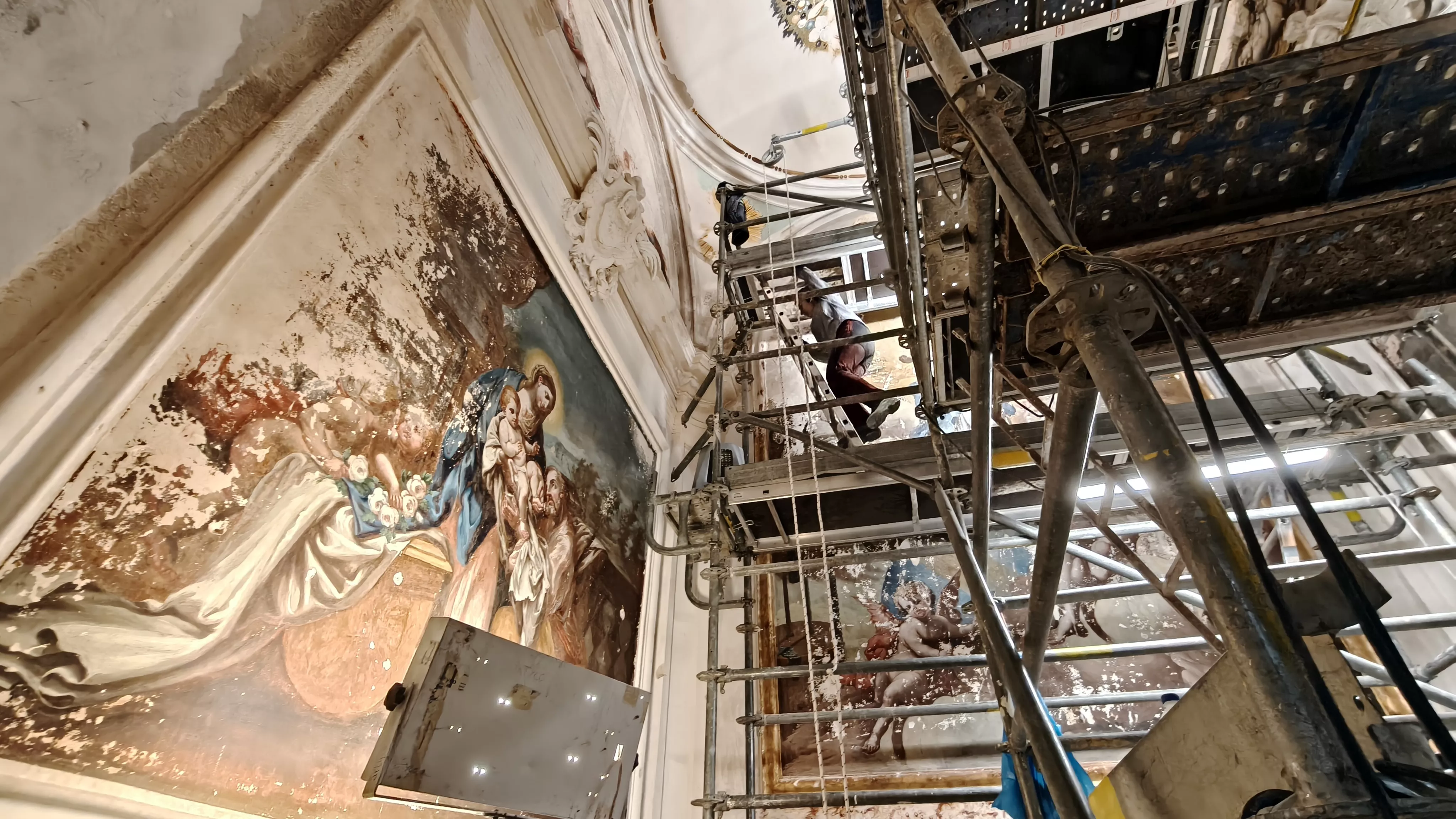 Foto de la restauración de las pinturas