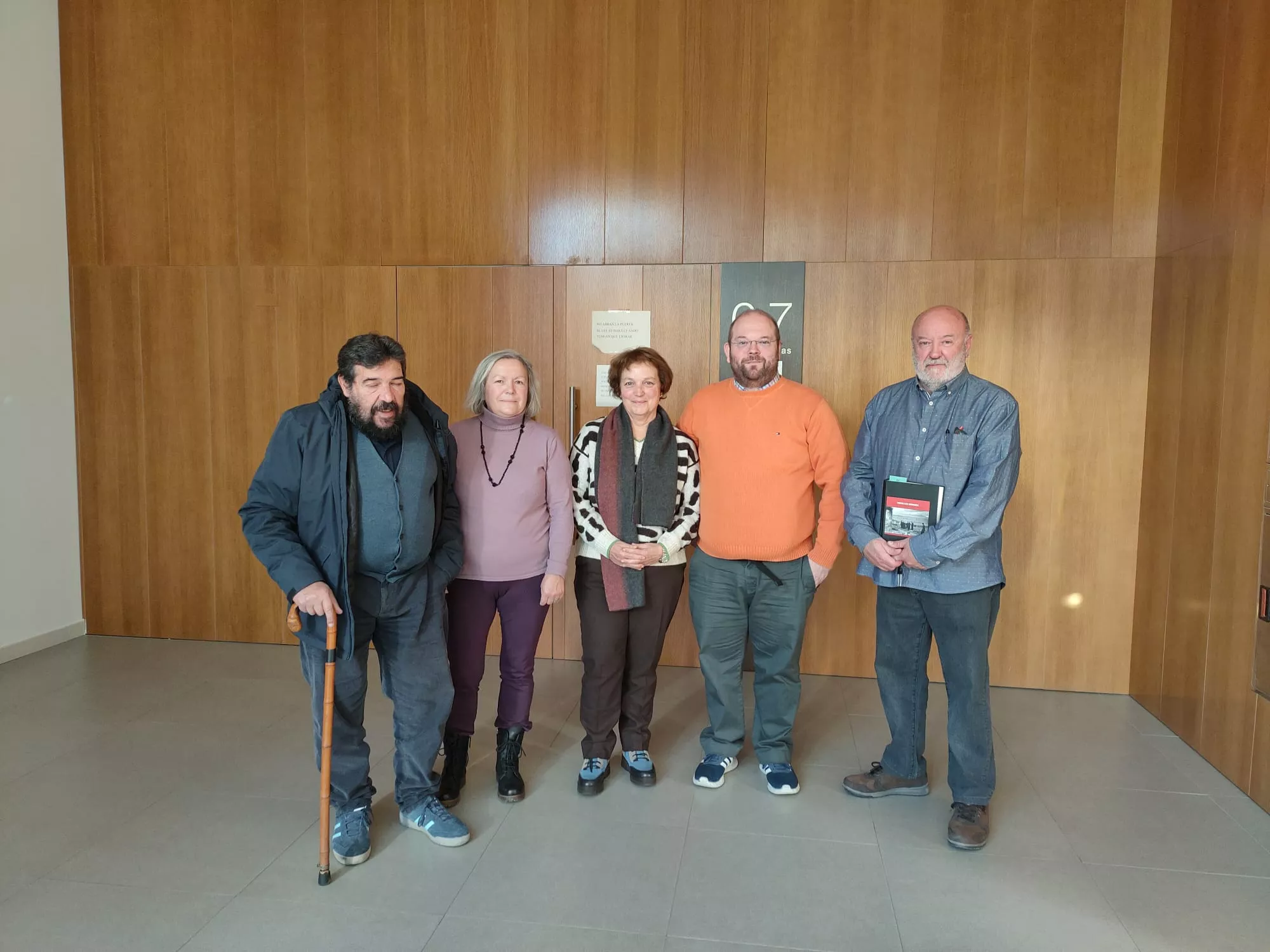 Familiares de Alfonso Gaspar y el periodista Víctor Pardo